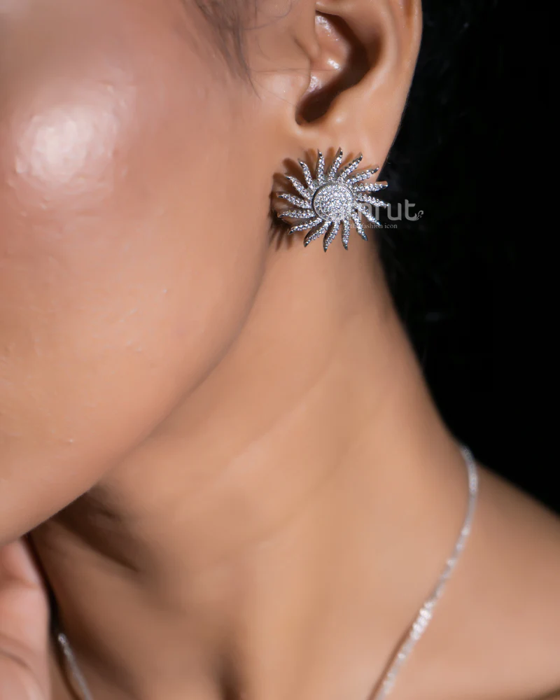 925 Sterling Silver Diamond  Sun Pendant Chain - Image 2