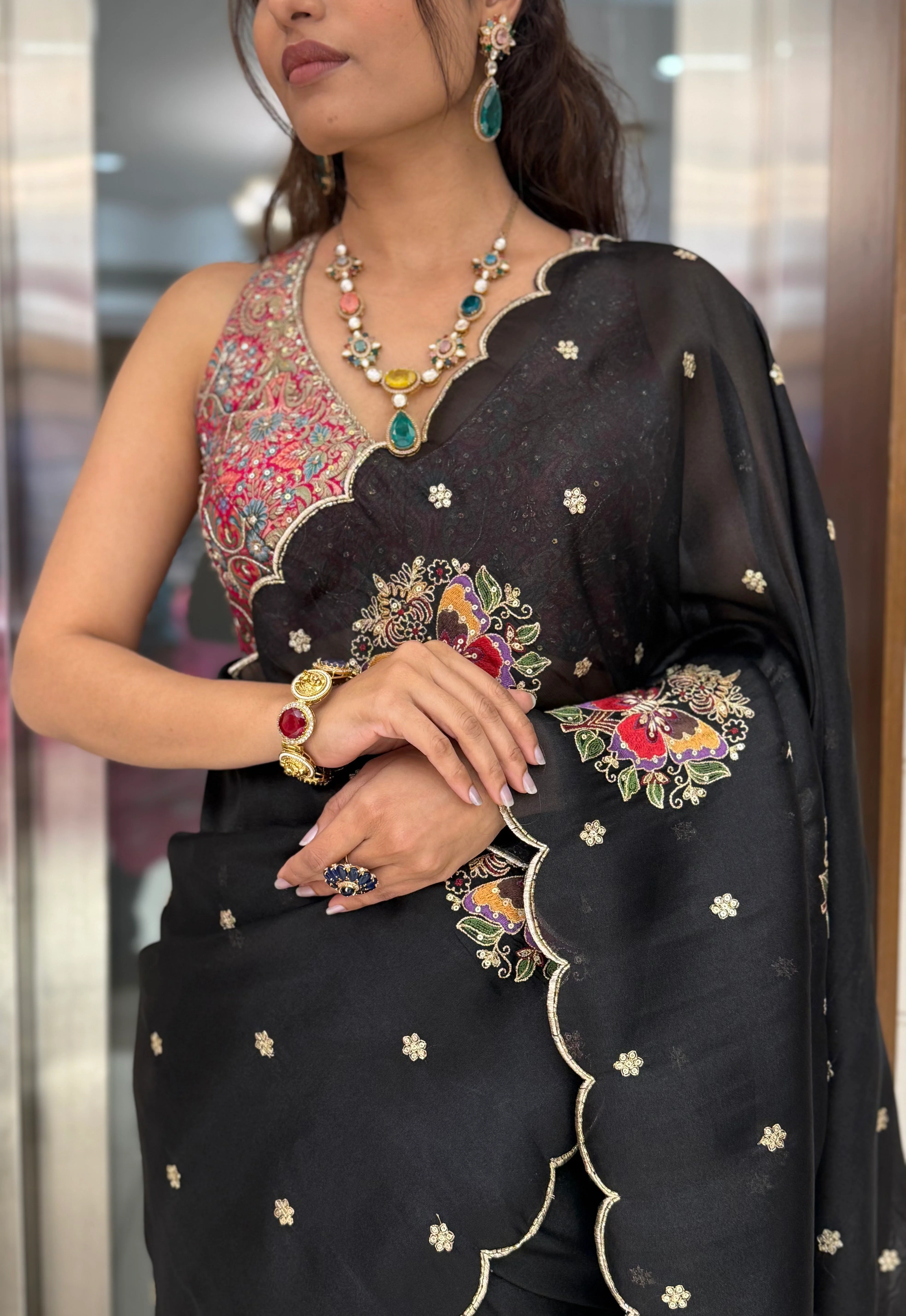 Black Organza Saree with 3D Floral Hand Embroidery & Scalloped Border - Image 4