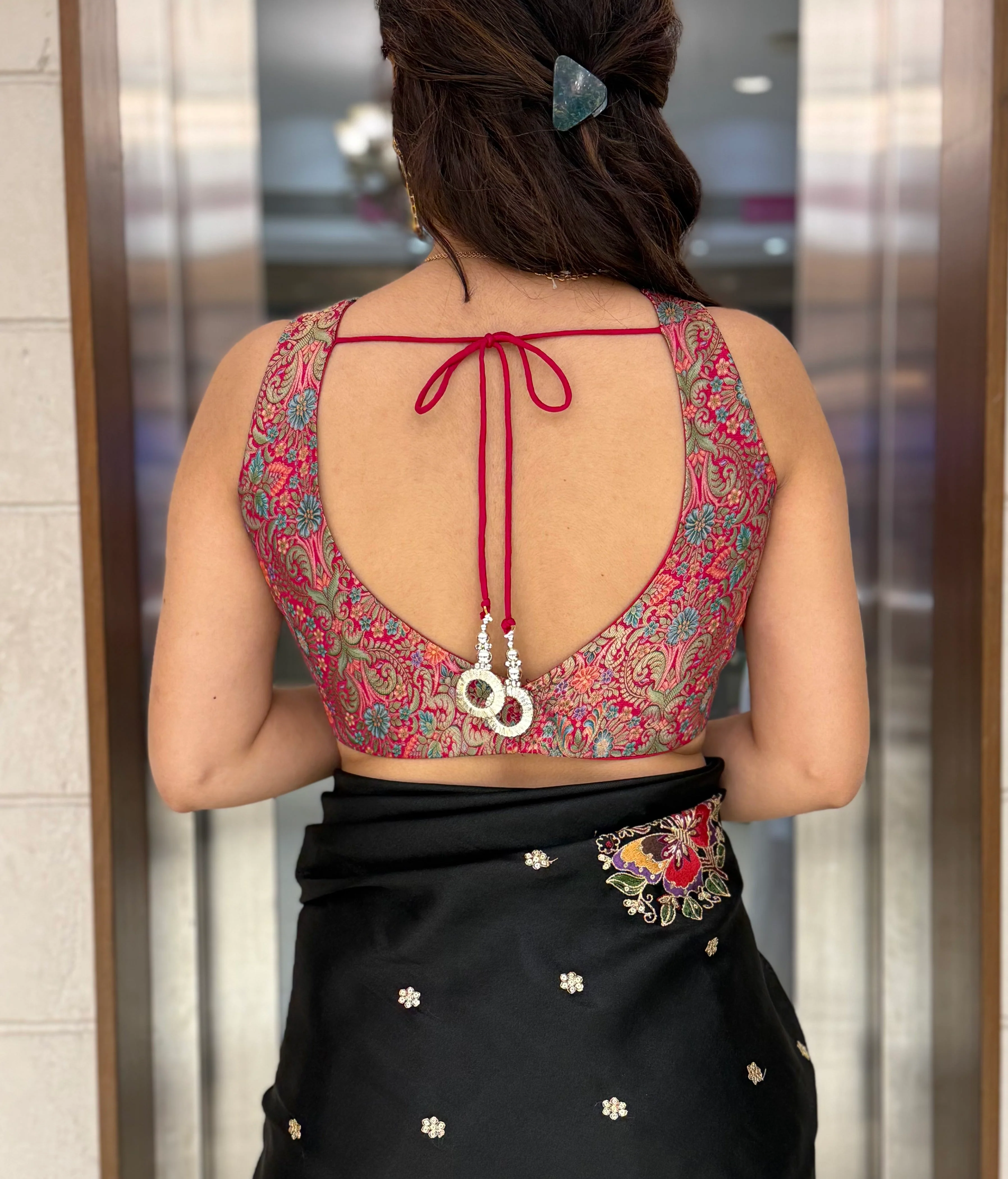 Black Organza Saree with 3D Floral Hand Embroidery & Scalloped Border - Image 6
