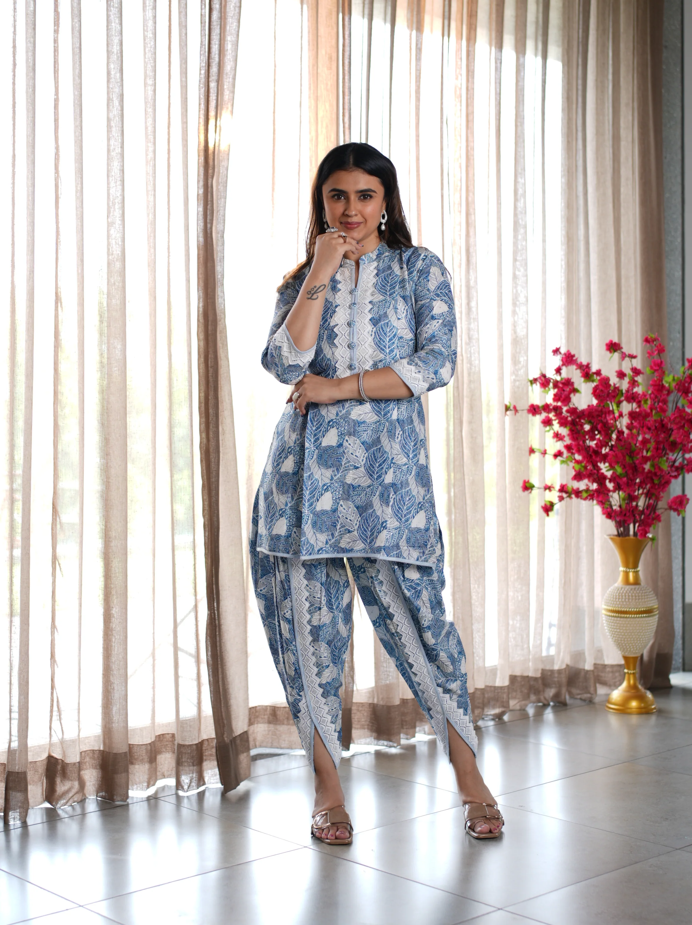 Blue Leaf Printed Cotton Ethnic Suit Set with Matching Handbag - Image 3