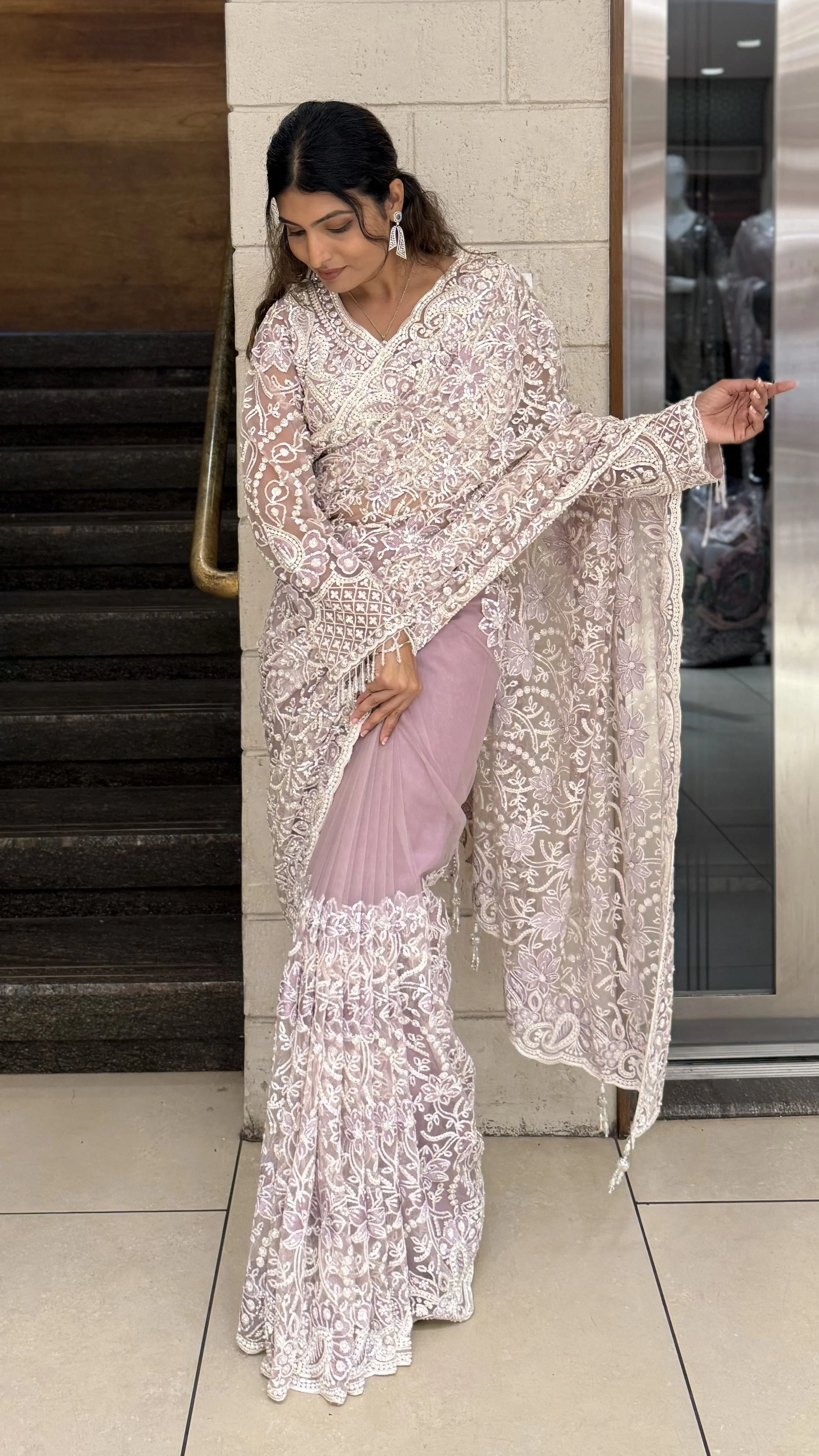 Traditional Soft Lavender Heavy Embroidered Designer Net Saree - Image 4