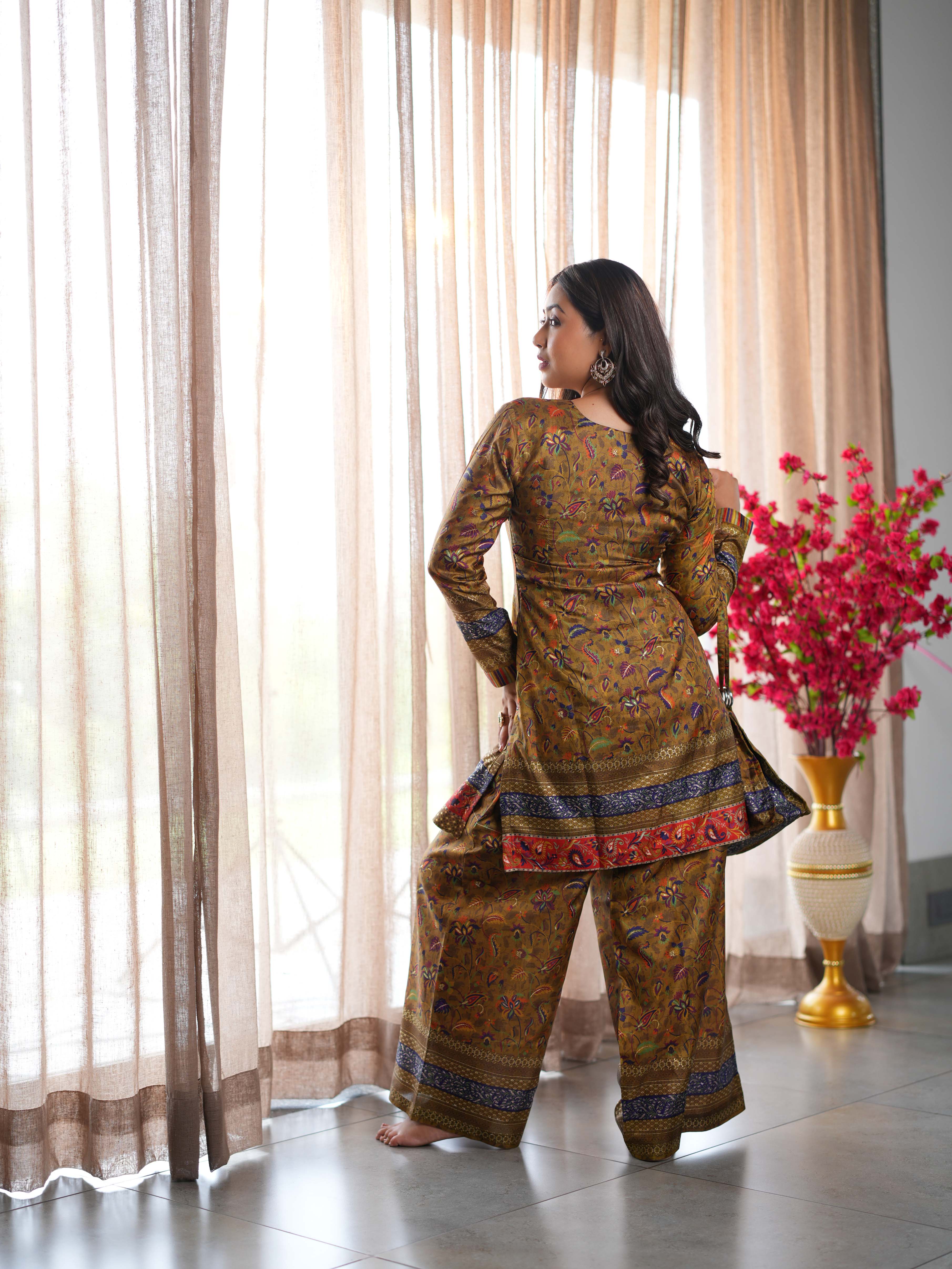 Brown Printed Cotton Ethnic Suit Set with Matching Handbag - Image 3