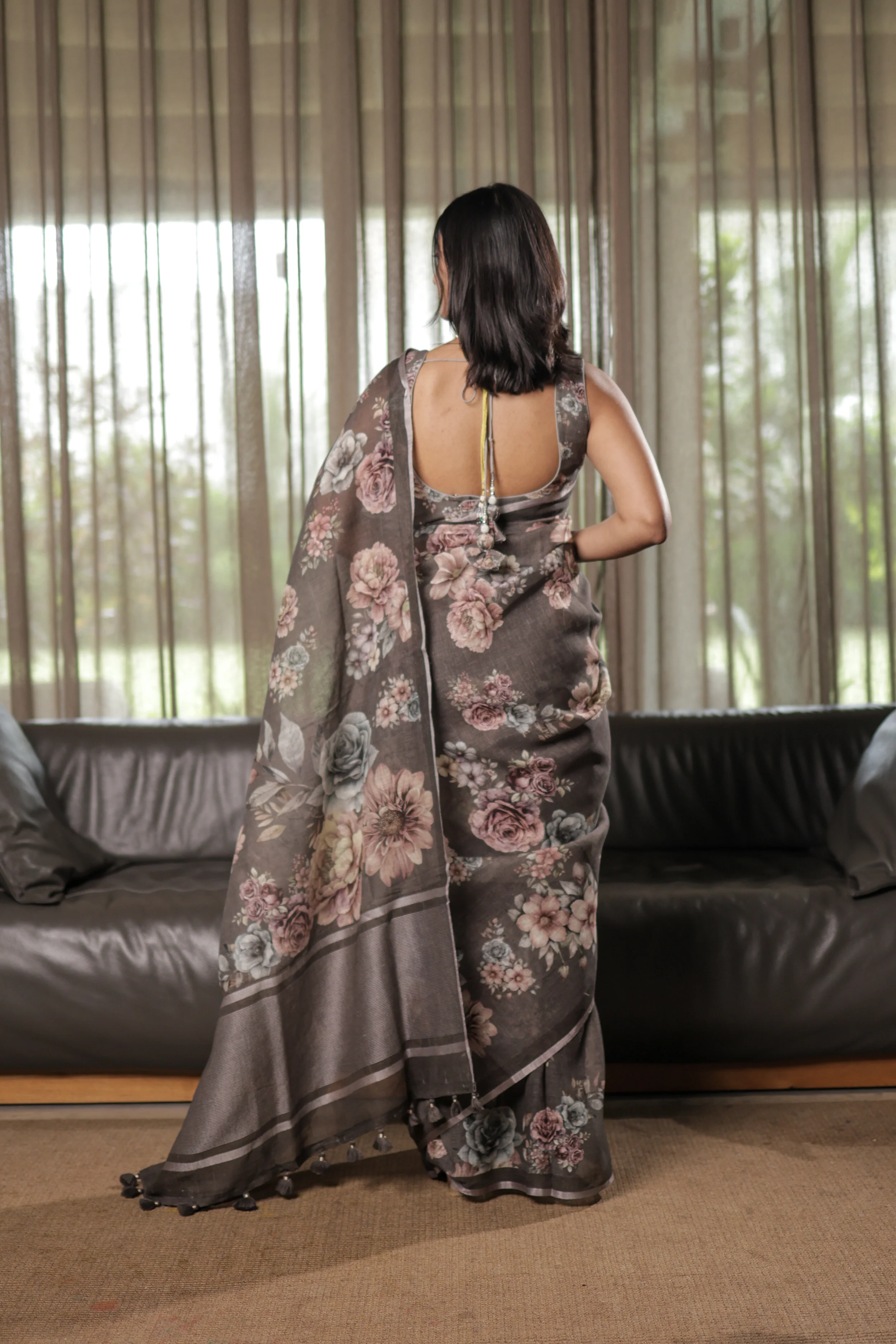 Charcoal Grey Linen Blend Saree with Pastel Floral Digital Print Unstitched Blouse - Image 5