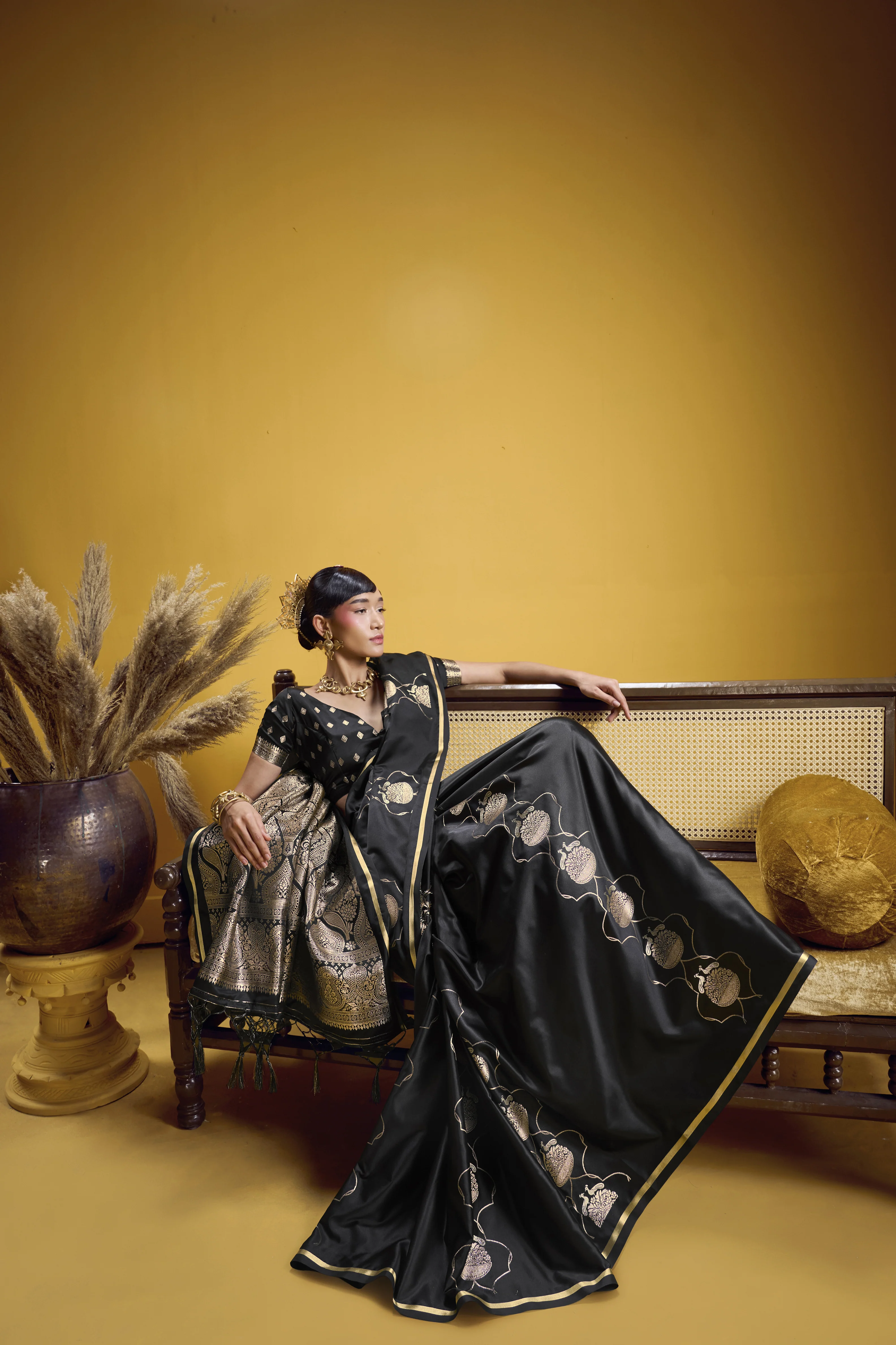 Classic Black Satin Handloom Saree with Rich Gold Woven Pallu - Image 4