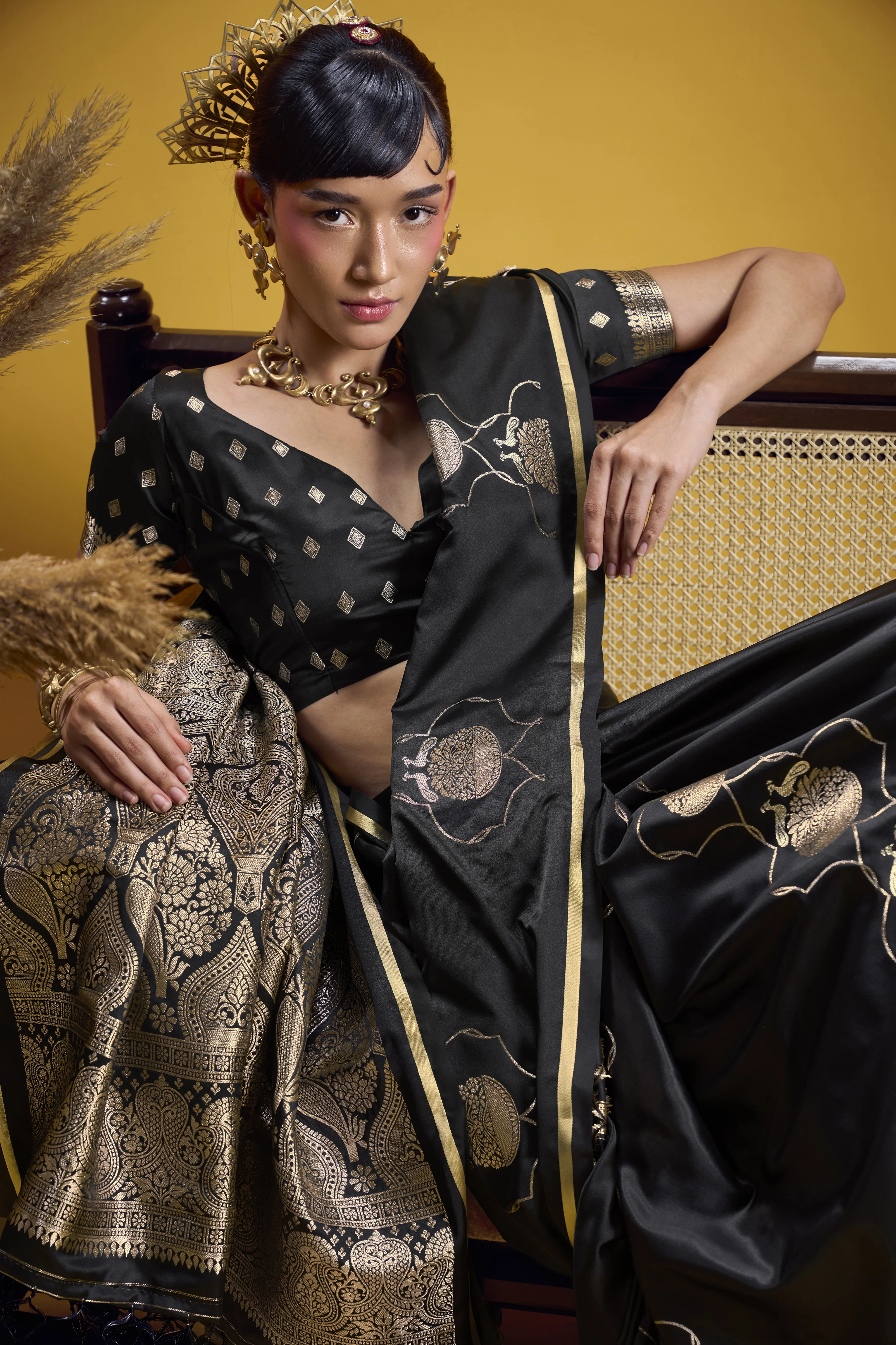 Classic Black Satin Handloom Saree with Rich Gold Woven Pallu - Image 5