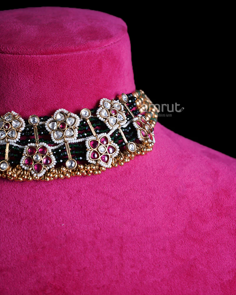 Dark Green Bead Floral Gemstone Motifs Choker Necklace - Image 2