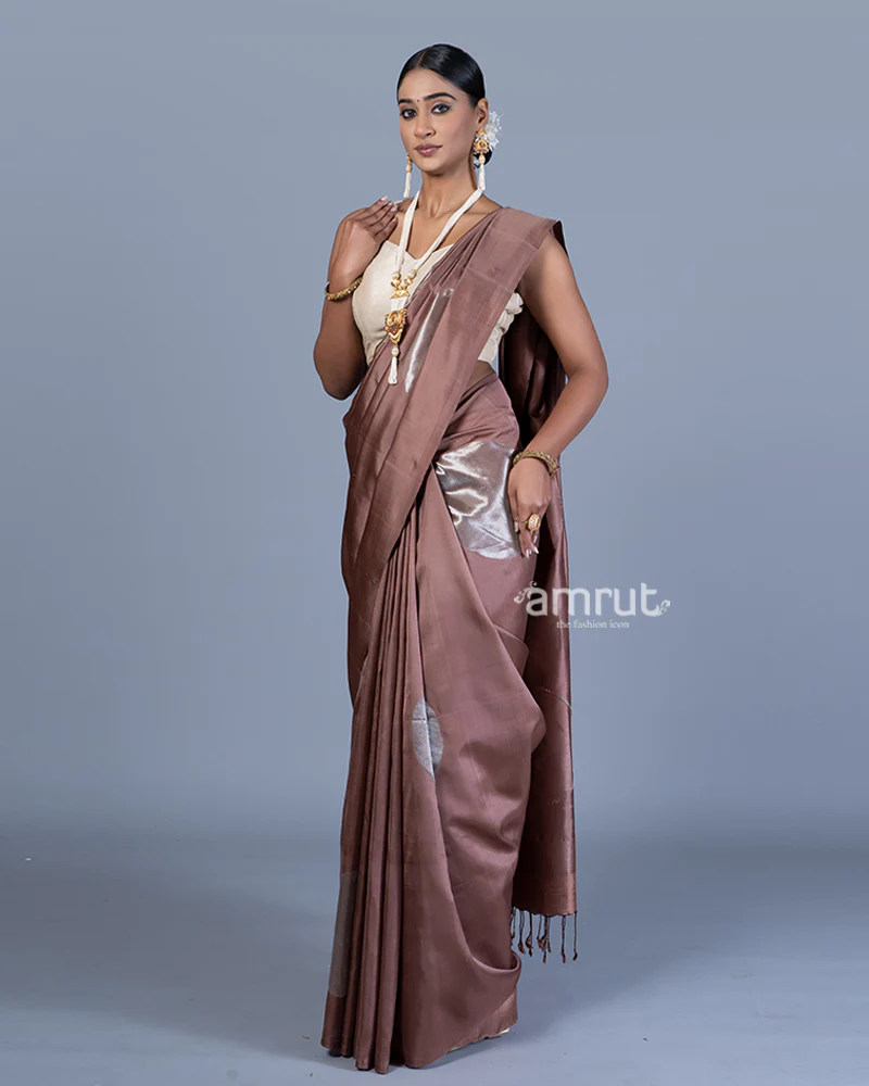 Dark Mauve Saree with Silver Zari Woven Detailing with Unstitched Blouse - Image 4