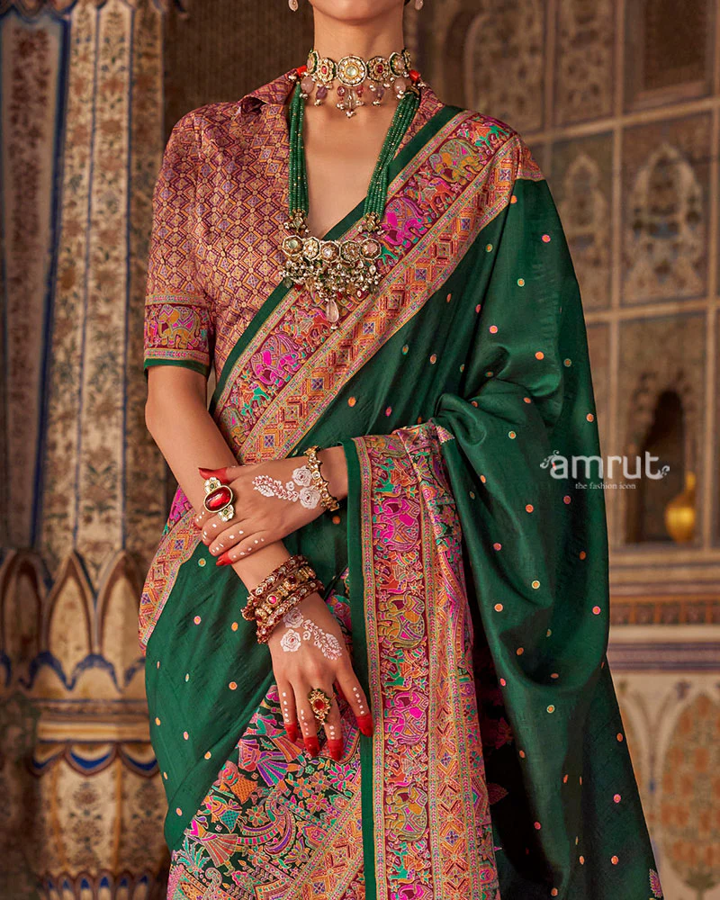 Deep Forest Green with Floral Motifs Printed Border Saree and Unstitched Blouse - Image 3