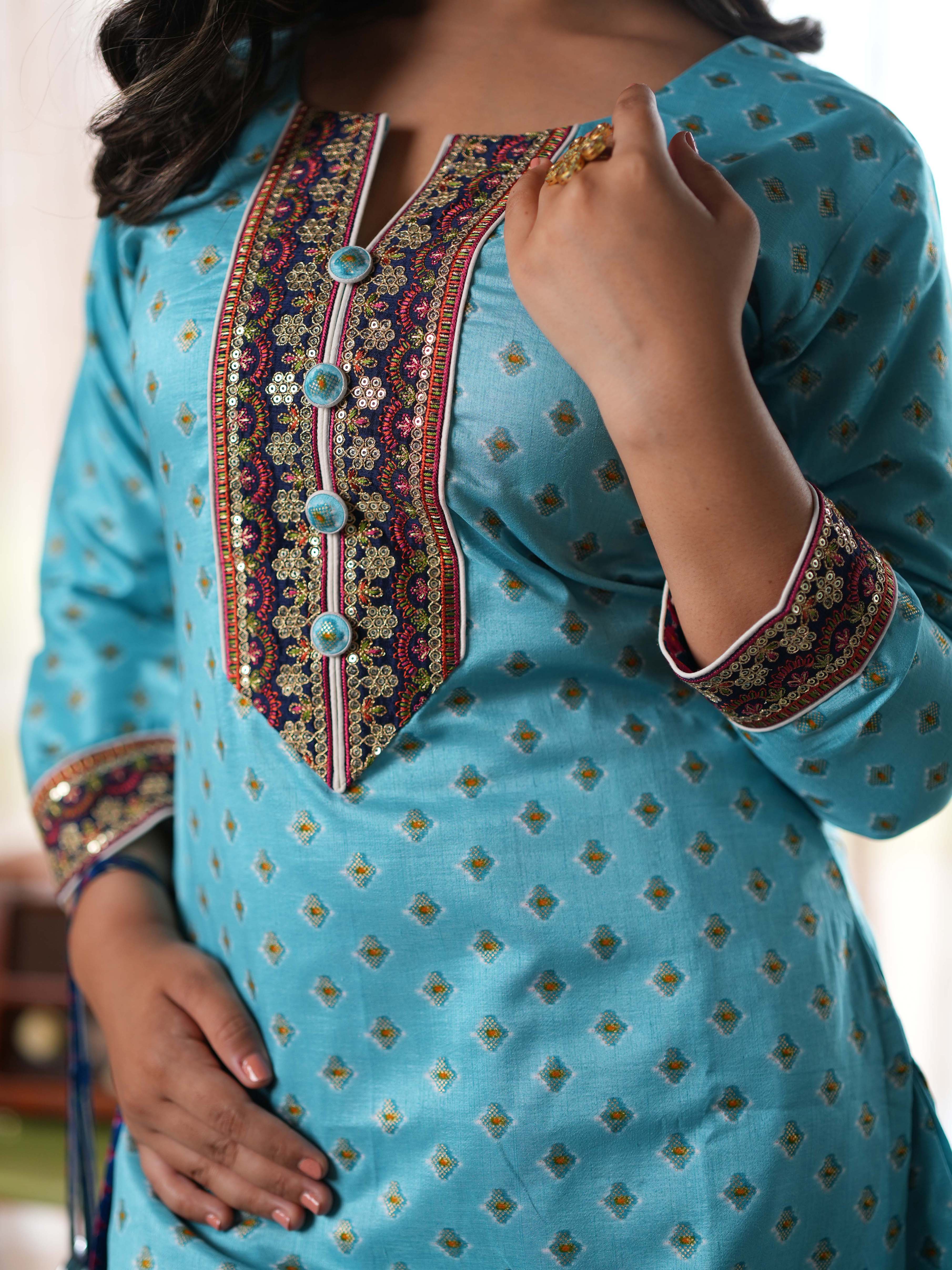 Elegant Blue Printed Cotton Suit Set with Coordinated Handbag - Image 3