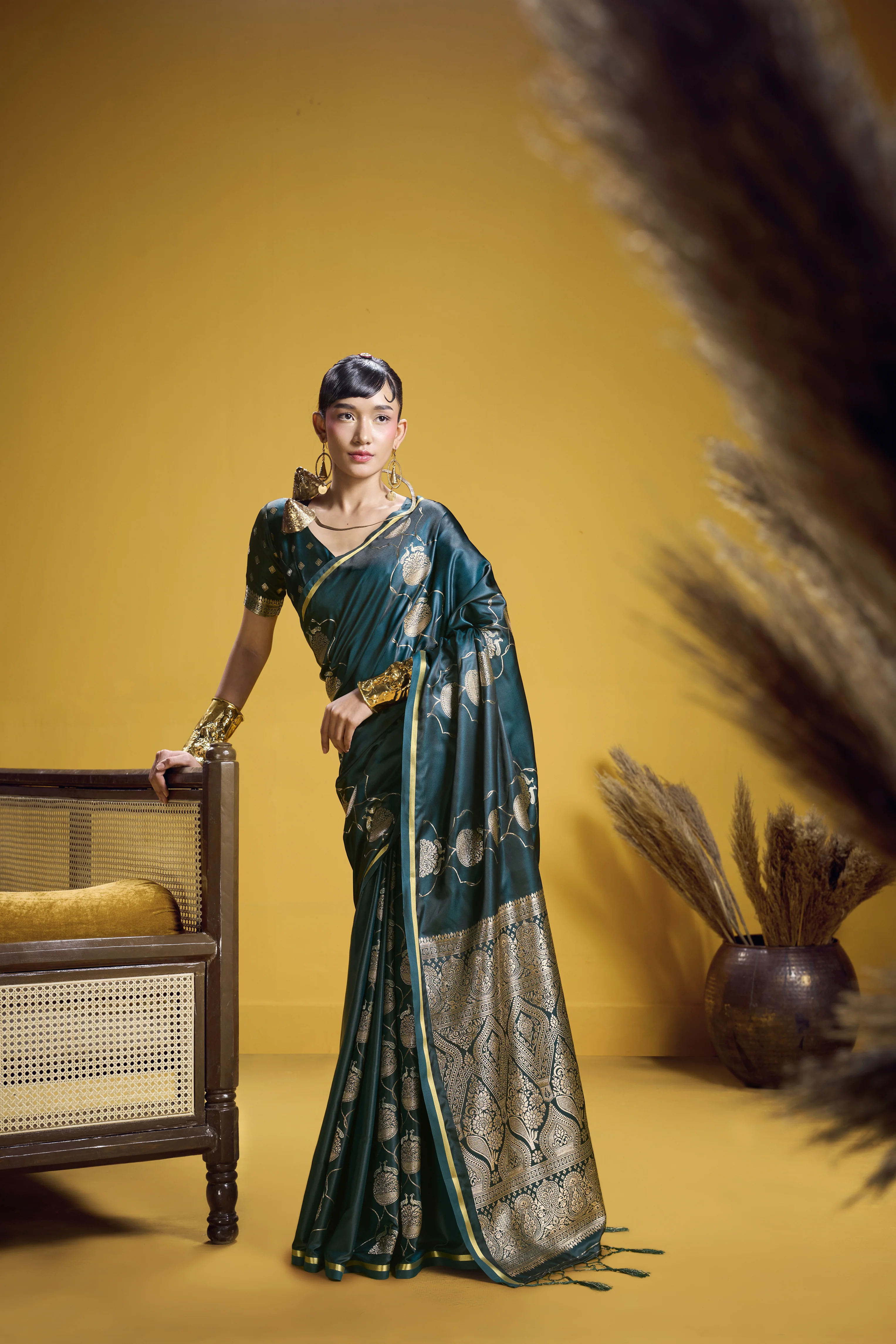 Elegant Bottle Green Satin Handloom Saree with Gold Woven Motifs - Image 6