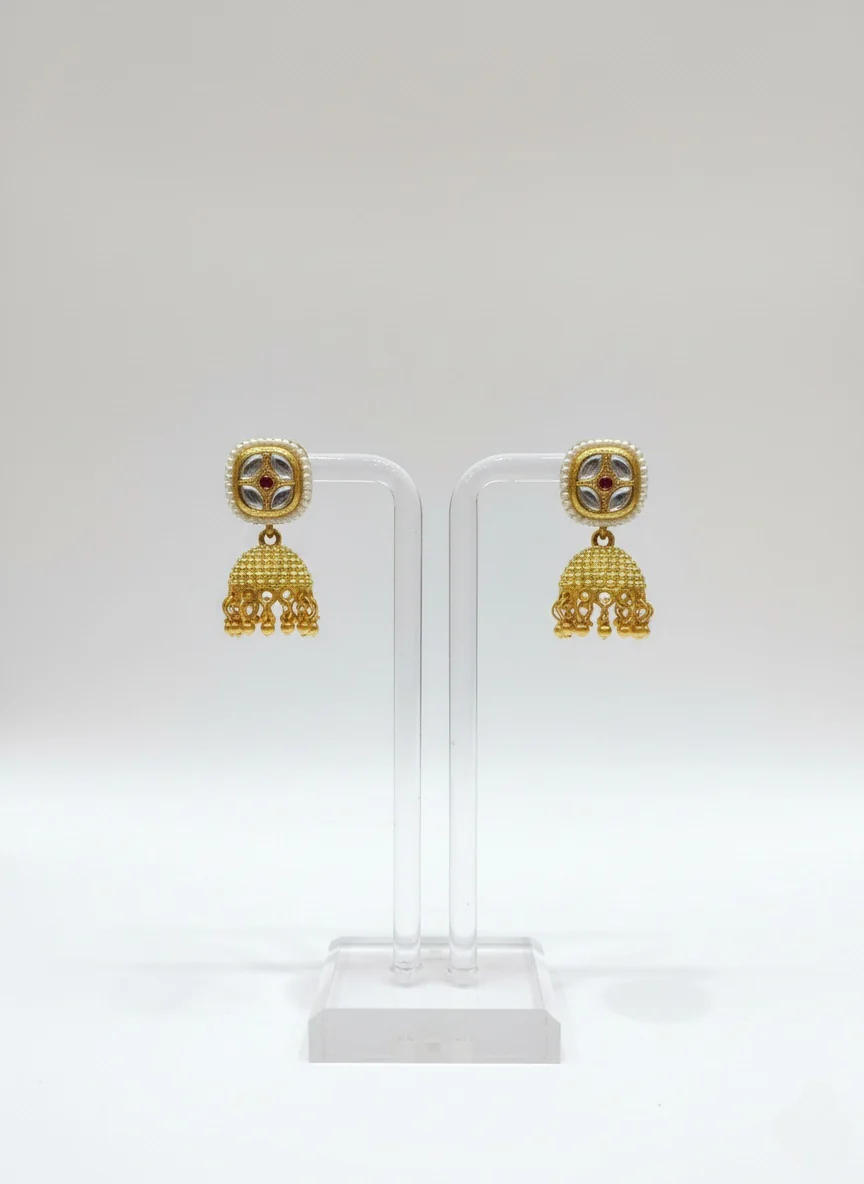 Elegant Gold Choker Necklace Set with Central Kundan Motif & Jhumka Earrings - Image 2