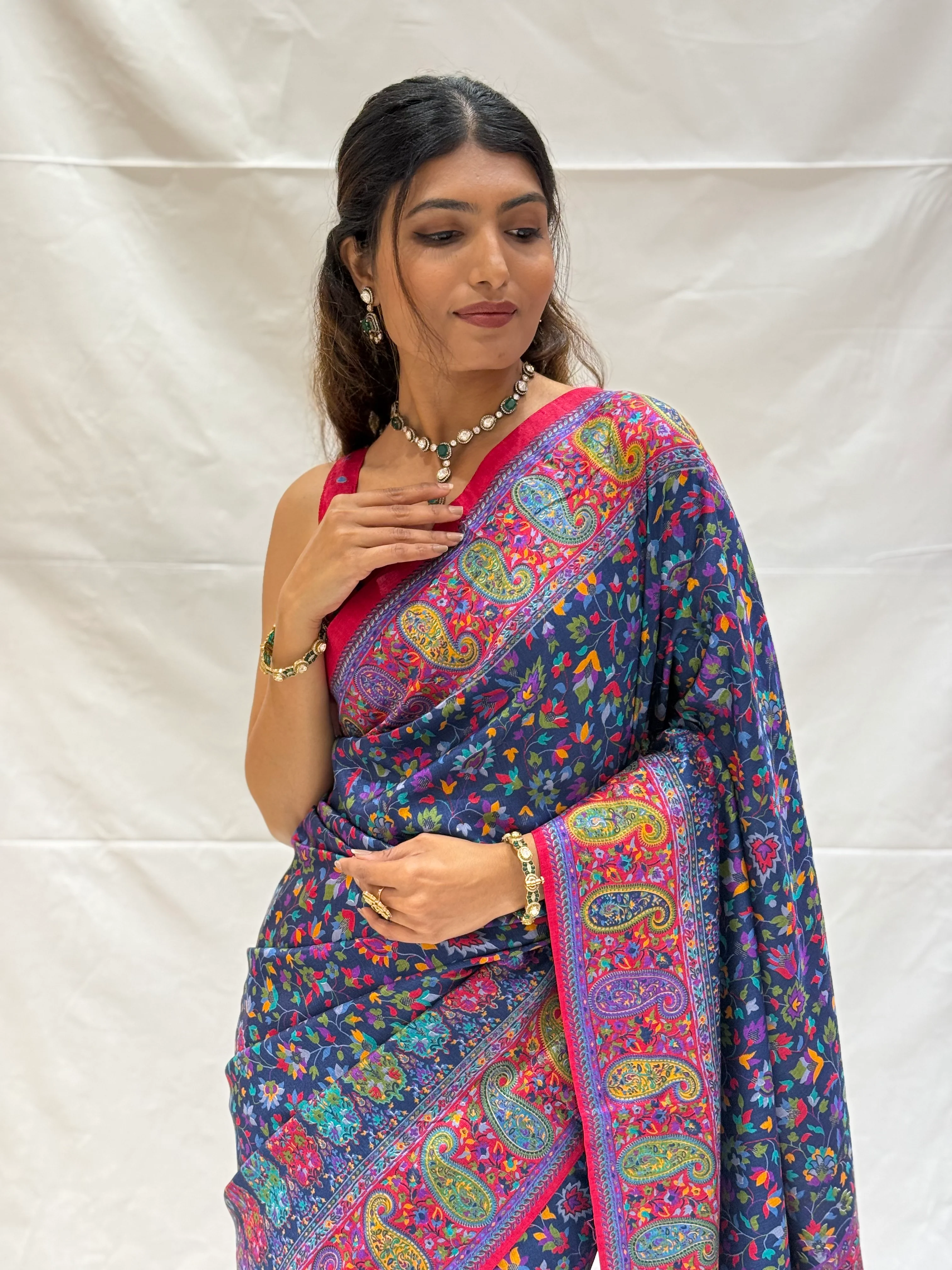 Elegant Kashmiri Paisley Floral Printed Silk Saree with Rich Border - Image 4