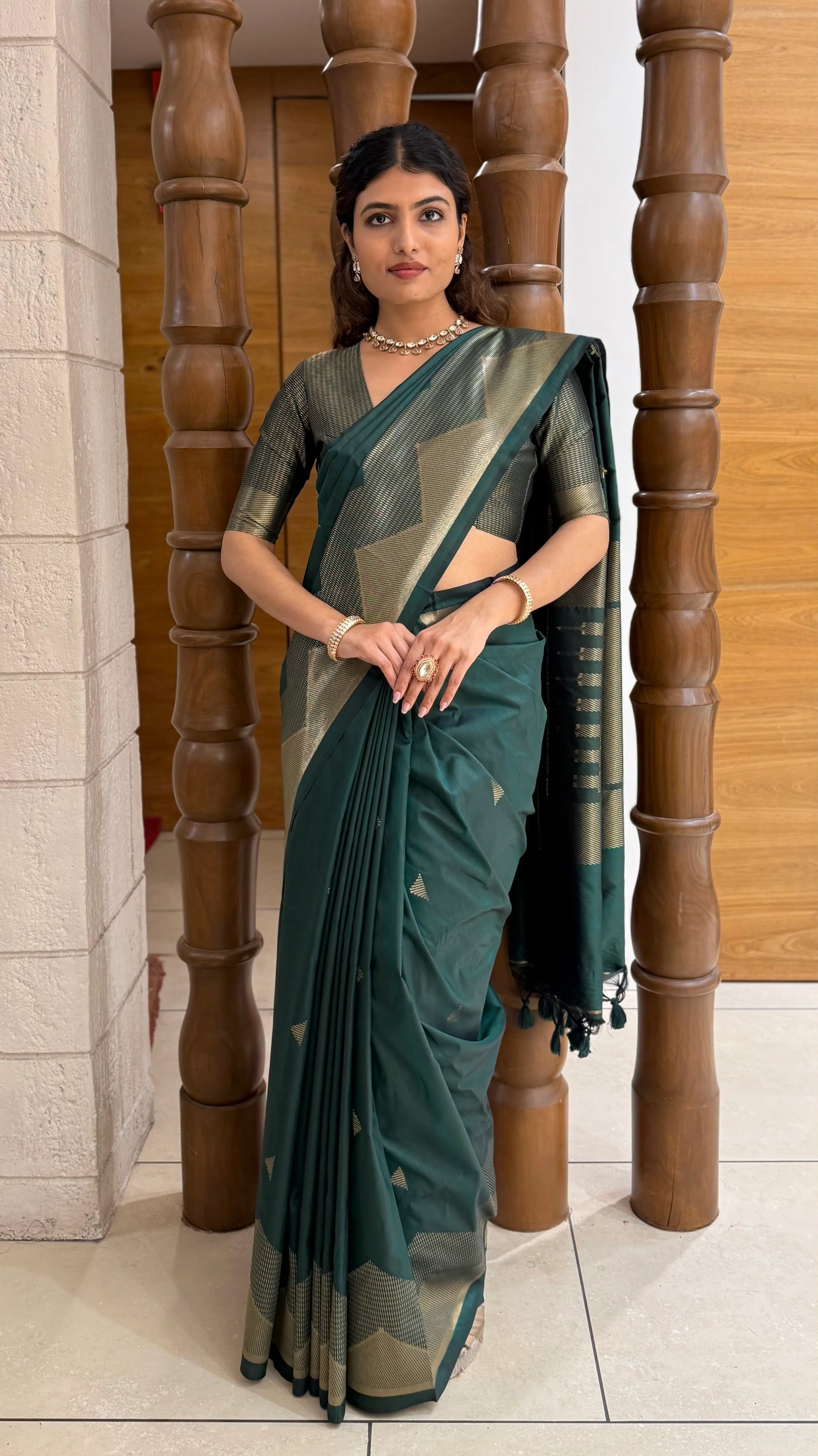 Elegant Soft Silk Saree with Geometric Zari Border Festive & Wedding Collection - Image 5