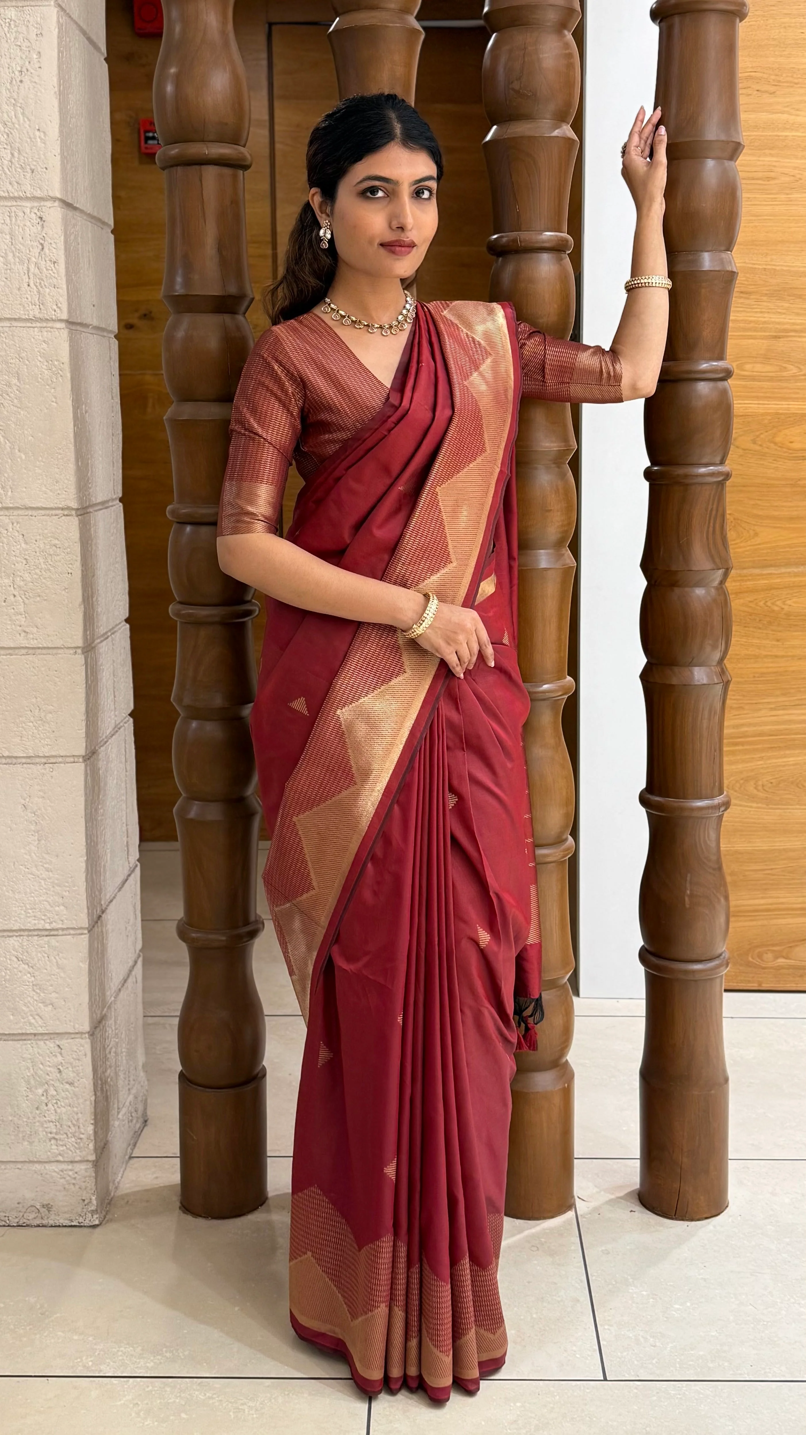 Elegant Soft Silk Saree with Geometric Zari Border Festive & Wedding Collection - Image 9