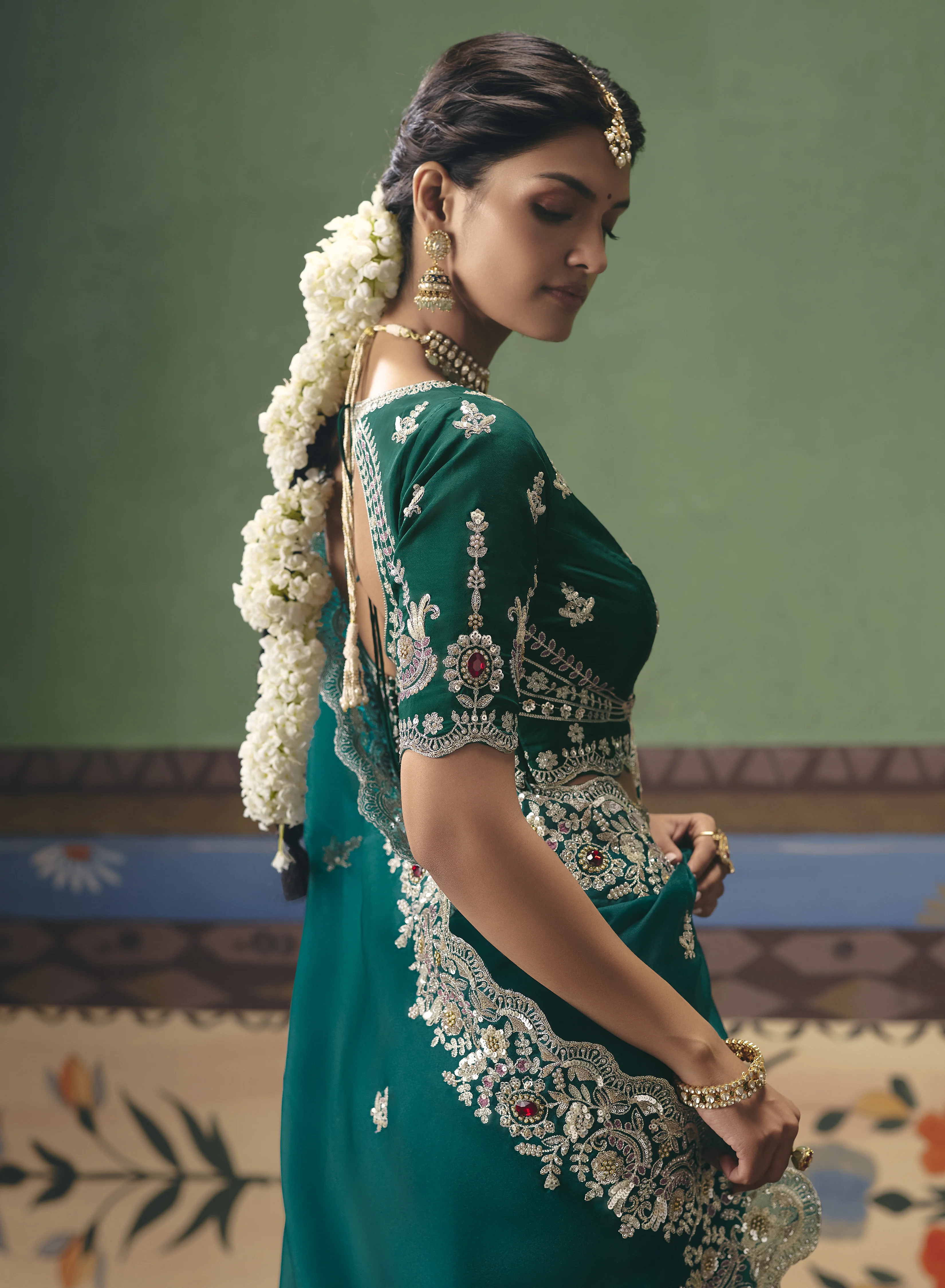 Emerald Green Designer Embroidered Saree with Blouse - Image 4