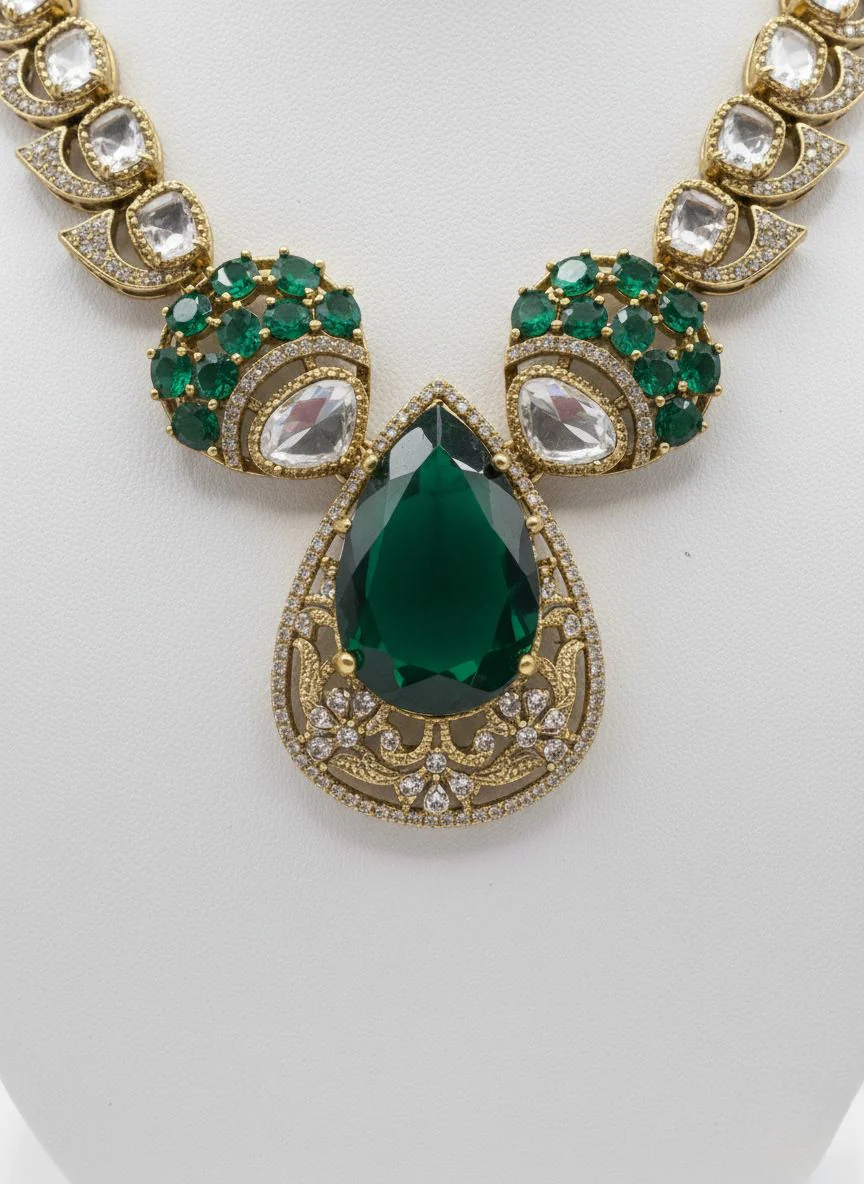 Emerald Green Kundan Bridal Necklace Set with Matching Earrings - Image 3