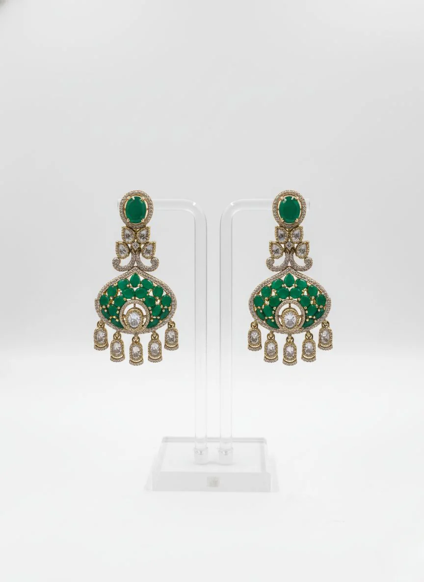 Emerald Green Kundan Pendant Necklace Set with Matching Earrings - Image 2