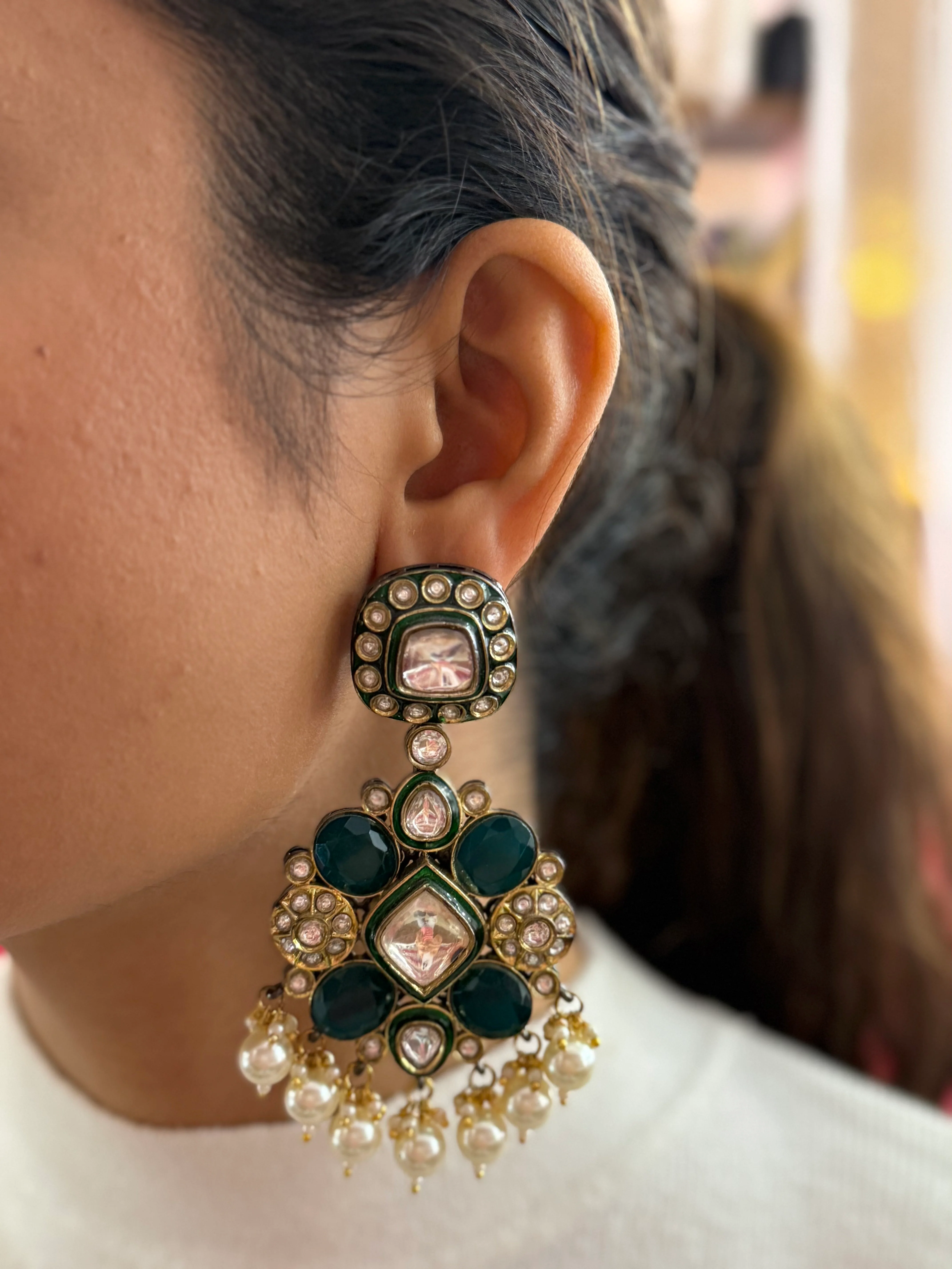 Emerald Green Kundan Statement Necklace with Pearl Drops - Image 2
