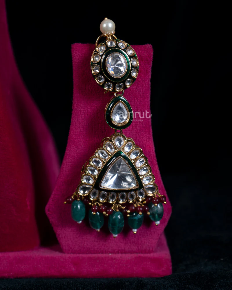 Emerald Green Stones Wedding Necklace with Earrings and Maang Tikka - Image 3