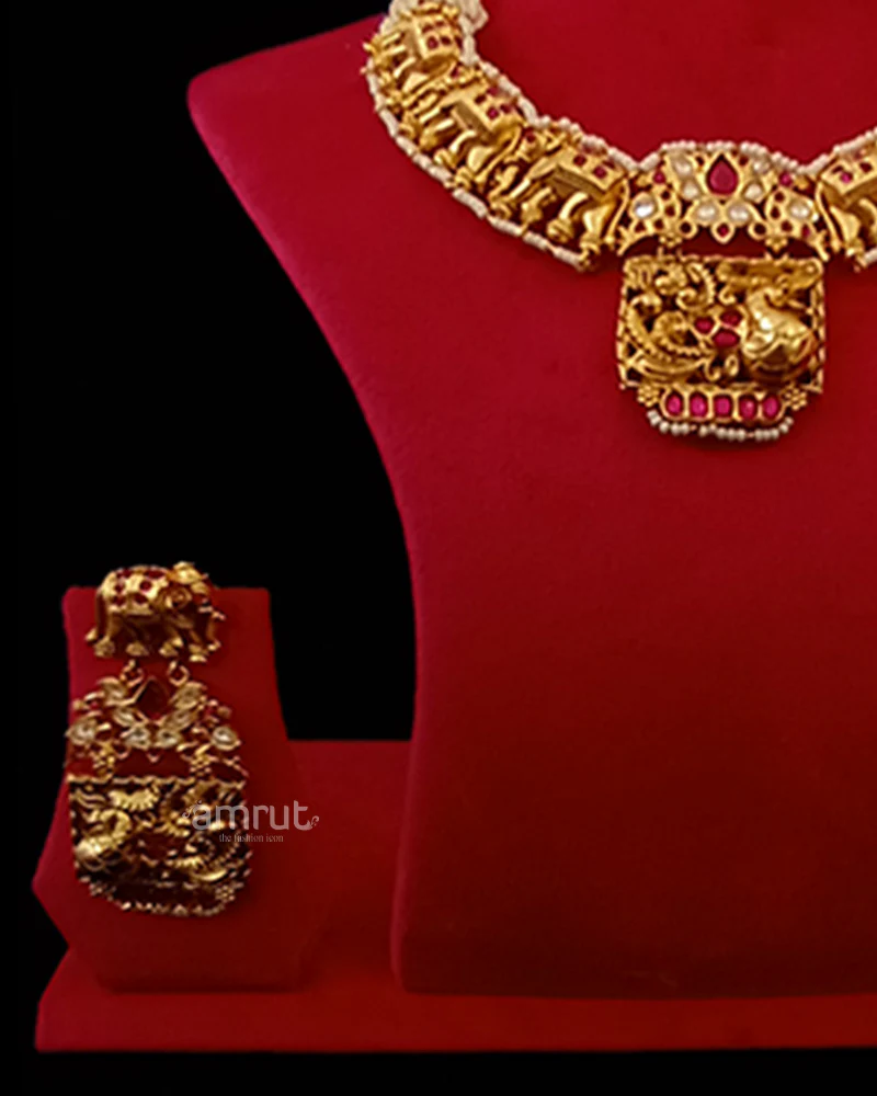Gold Detail Choker Set with Long Earring - Image 2