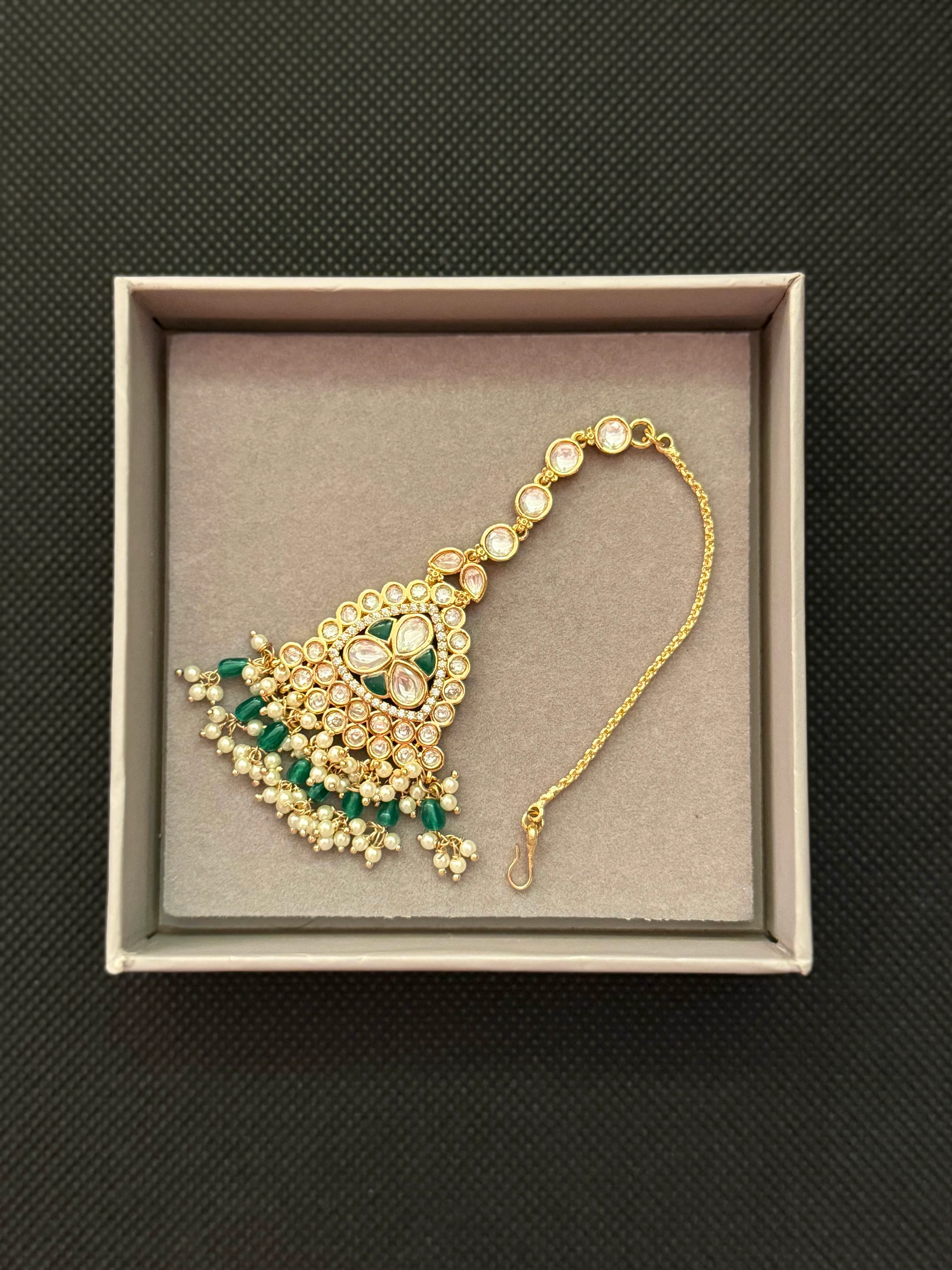 Gold-Plated Kundan & Emerald Green Stone Choker Necklace with Matching Maang Tikka - Image 3