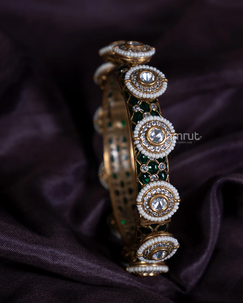 Golden-Finished Kundan Polki Pacheli Bangle with Jade Stones - Image 2