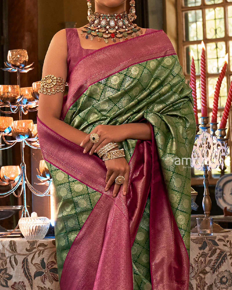 Green and Pink Paisley Woven Border Kanjeevaram Silk Saree with Unstitched Blouse - Image 3