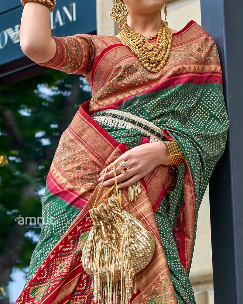 Green and Red Bandhani Printed Saree with Zari Border & Unstitched Blouse - Image 3