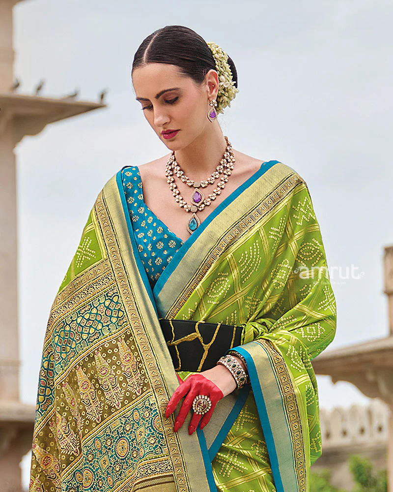 Green Bandhani Printed Silk Saree with Unstitched Blouse - Image 2