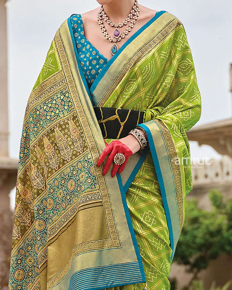 Green Bandhani Printed Silk Saree with Unstitched Blouse - Image 3