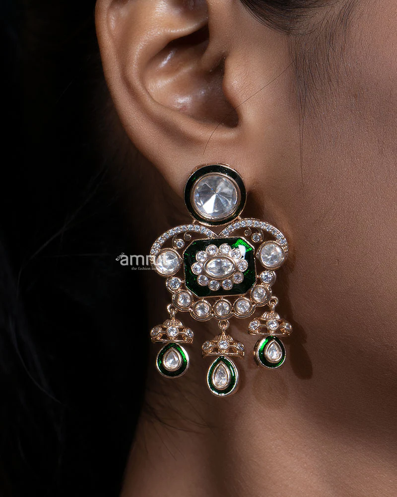 Green Enamel Kundan Necklace with Layered Pendant Detailing - Image 2