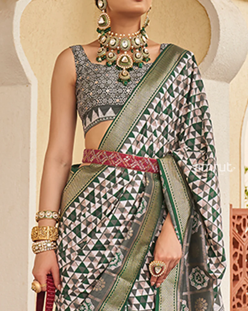 Green & White Geometric Printed Embellished Zari Border Silk Saree with Unstitched Blouse - Image 3