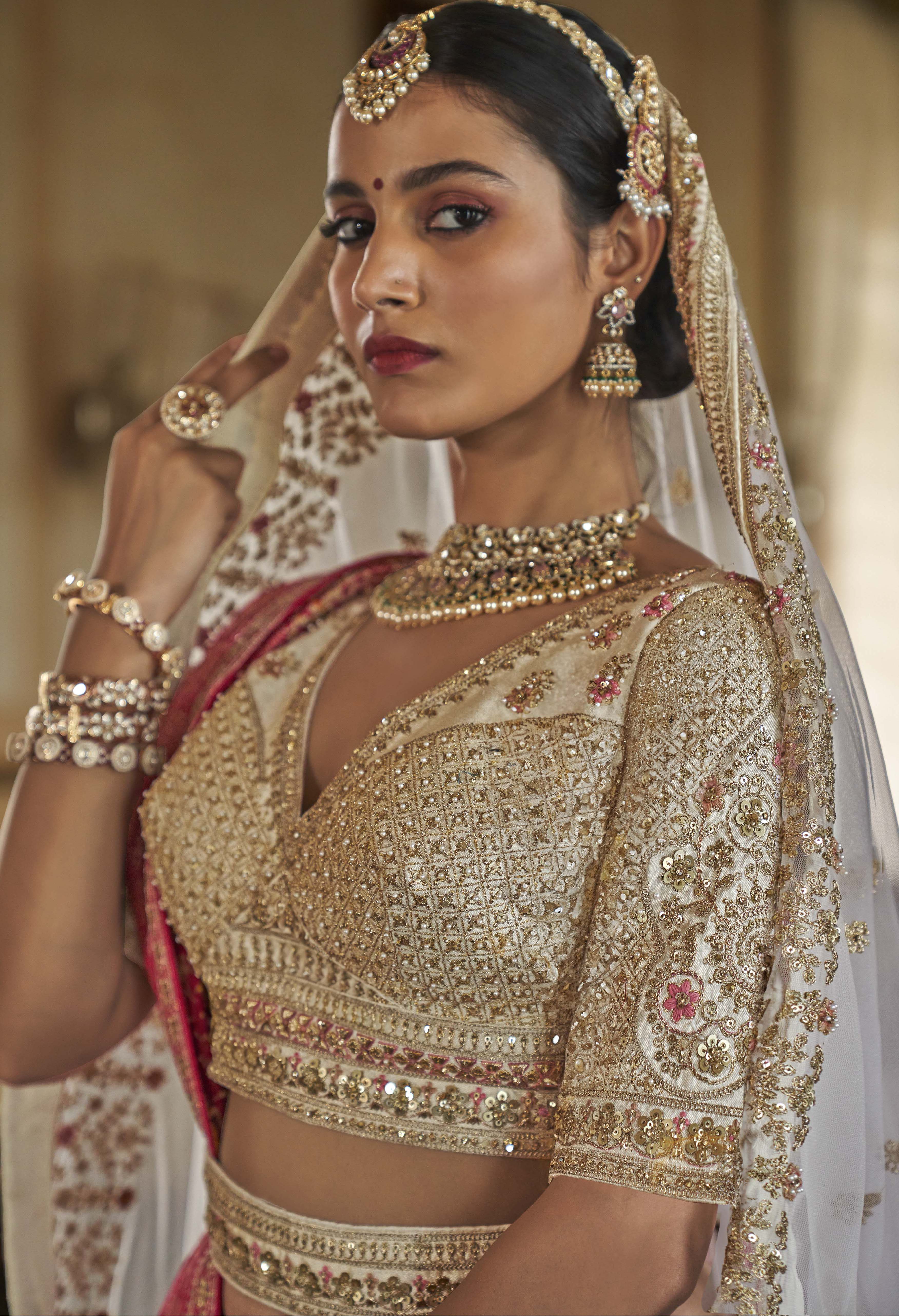 Ivory Bridal Lehenga with Contrast Pink & White Double Dupatta - Image 2