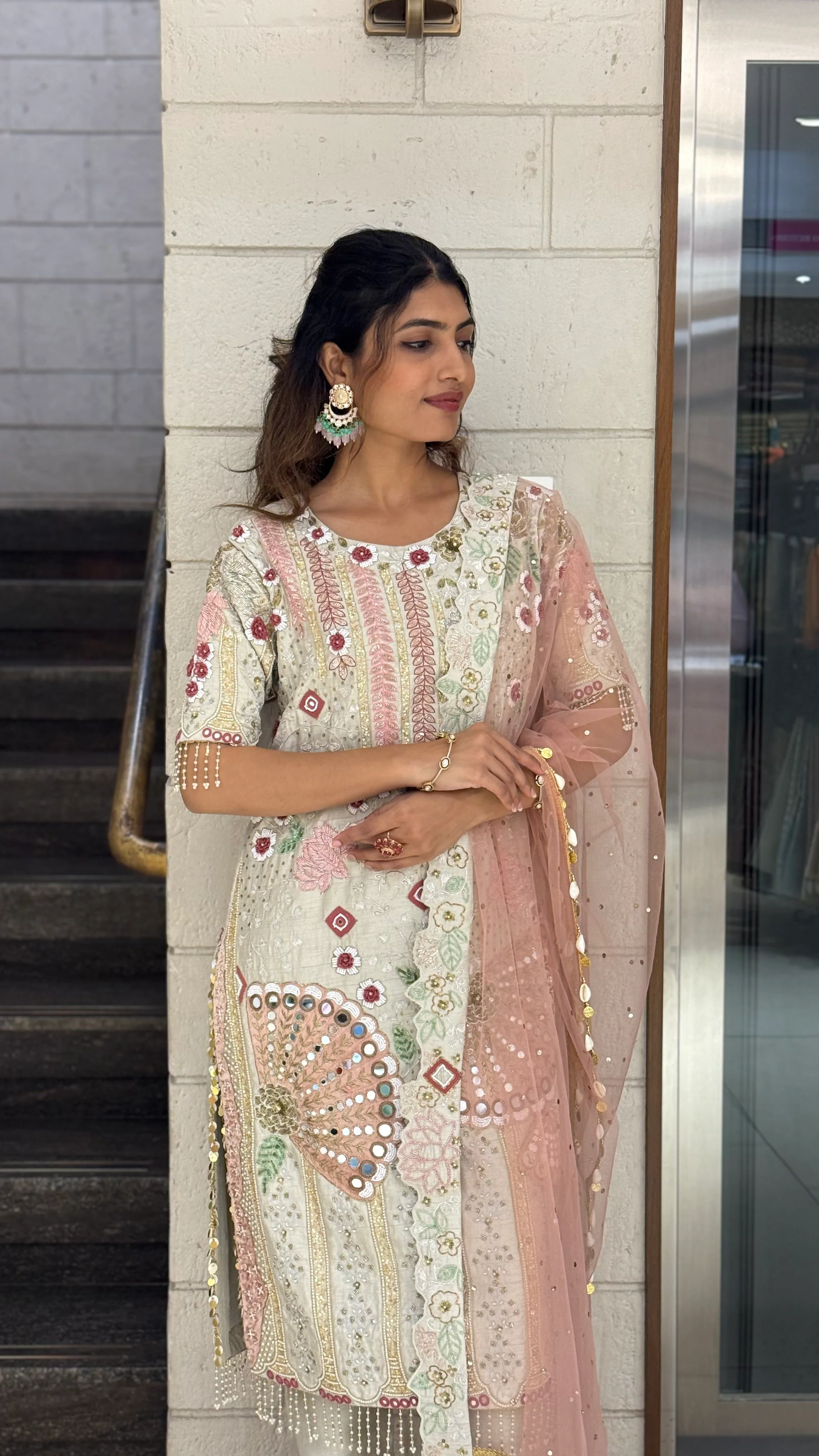 Ivory Designer Kurta Set with Multicolor Embroidery & Peach Dupatta - Image 4