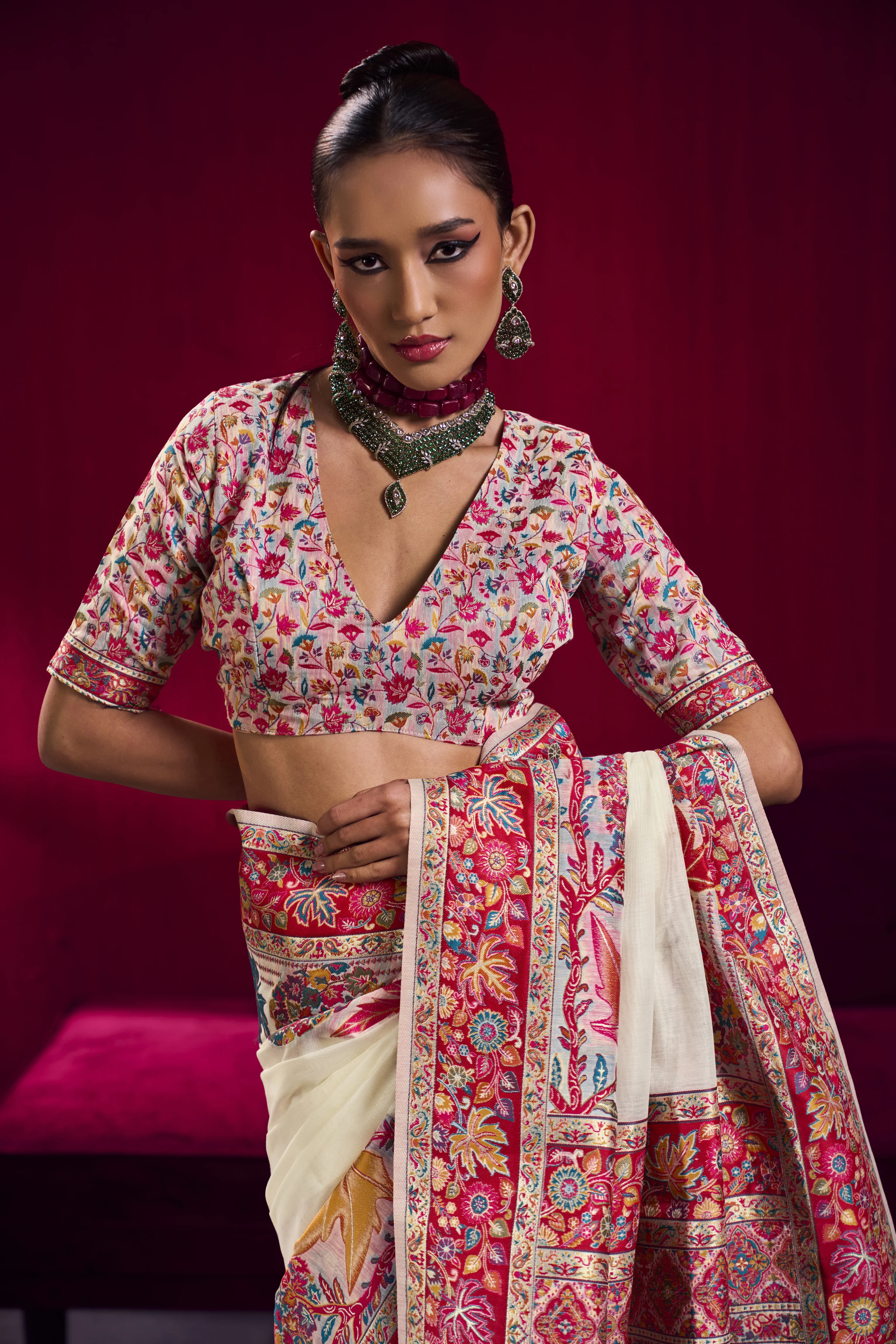 Ivory White Kashmiri Modal Pashmina Saree with Multicolor Floral Weaving - Image 4