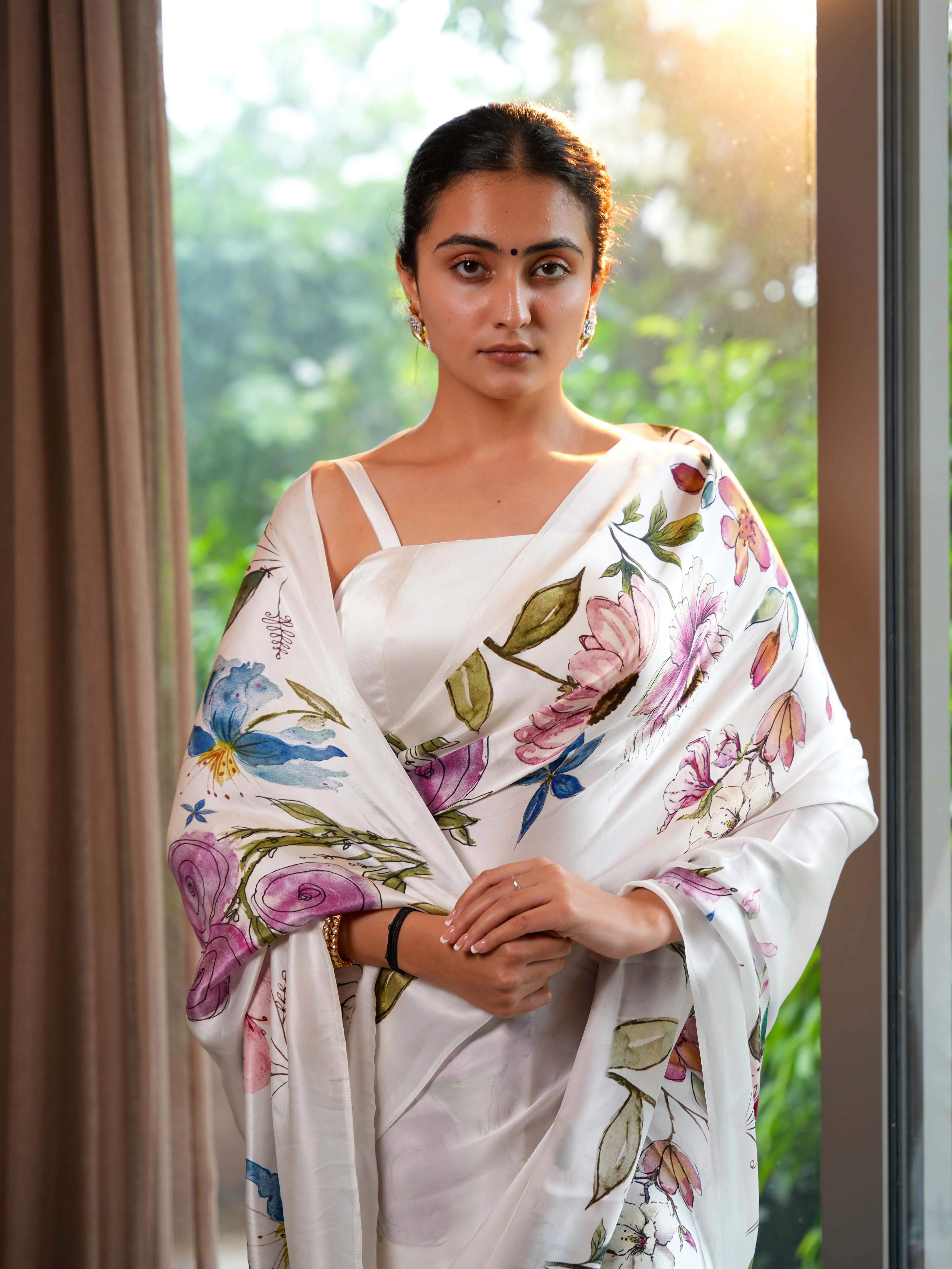 Ivory White Pure Satin Silk Saree with Hand-Painted Style Digital Print Unstitched Blouse - Image 4