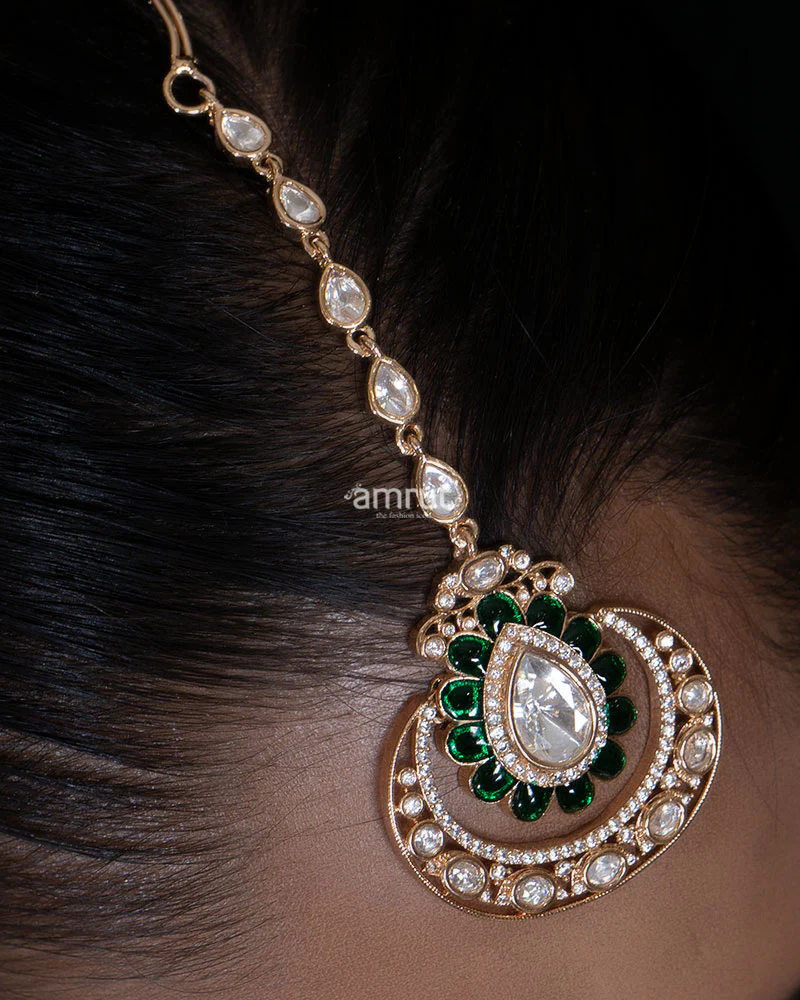 Kundan Choker Set with Green Beads Earrings and Maang Tikka - Image 3