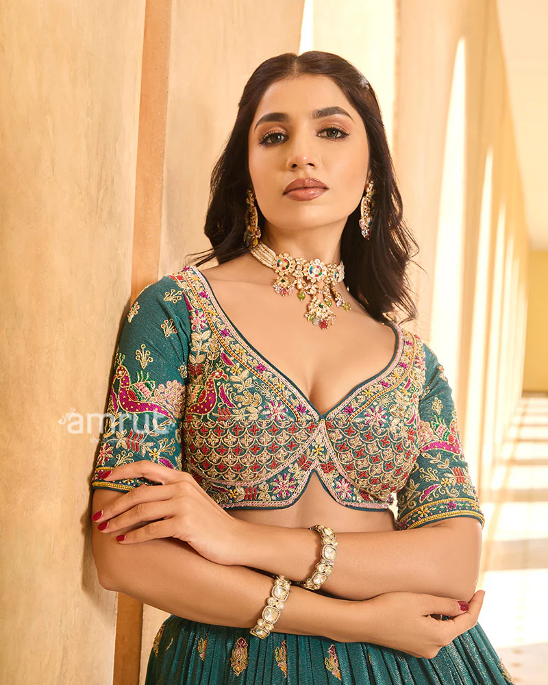Kundan Floral Choker Necklace with Earrings - Image 3