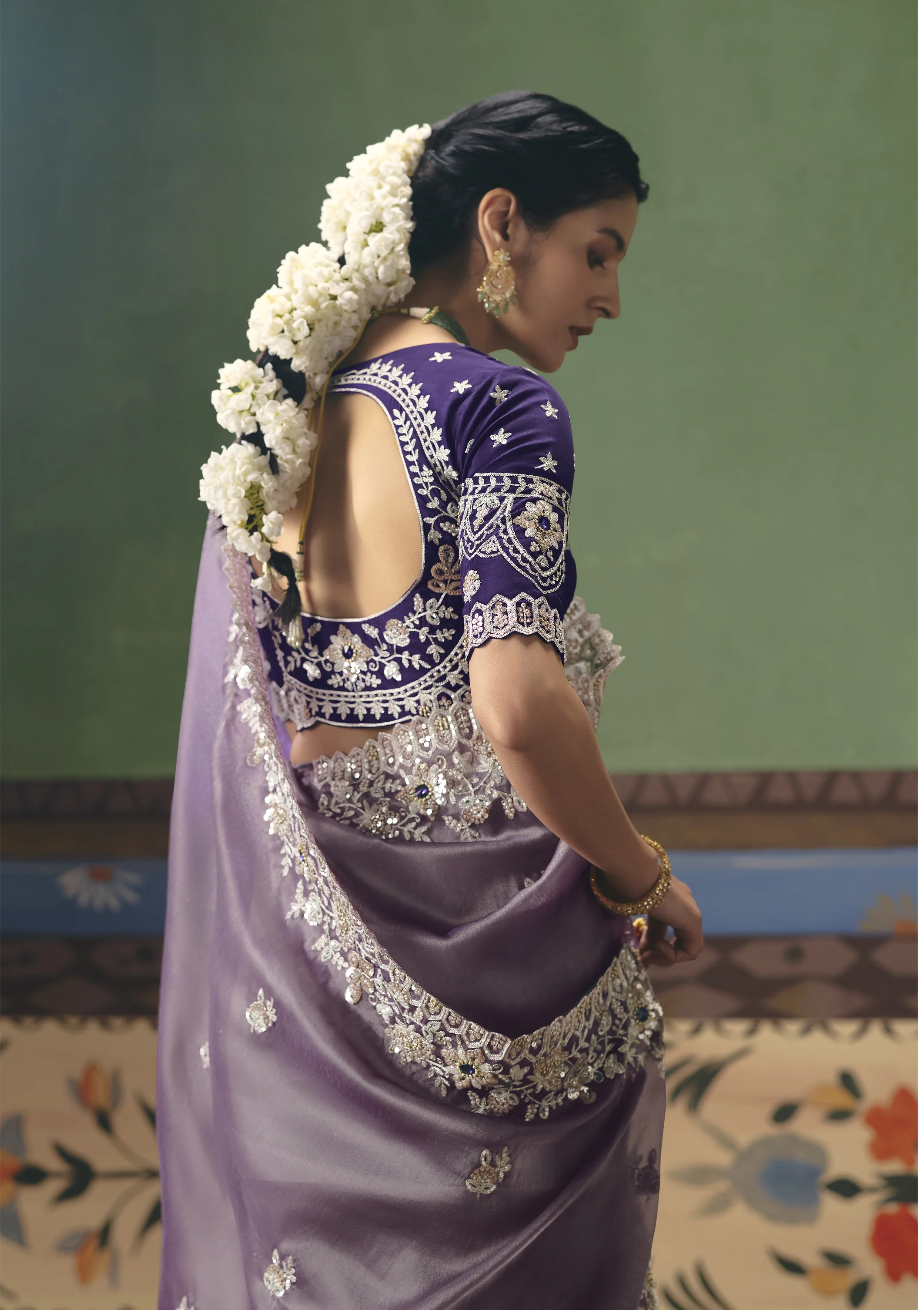 Lavender Designer Embroidered Saree with Contrast Blouse - Image 4