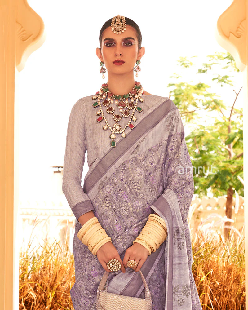 Lavender with Border Printed Saree and Unstitched Blouse - Image 2