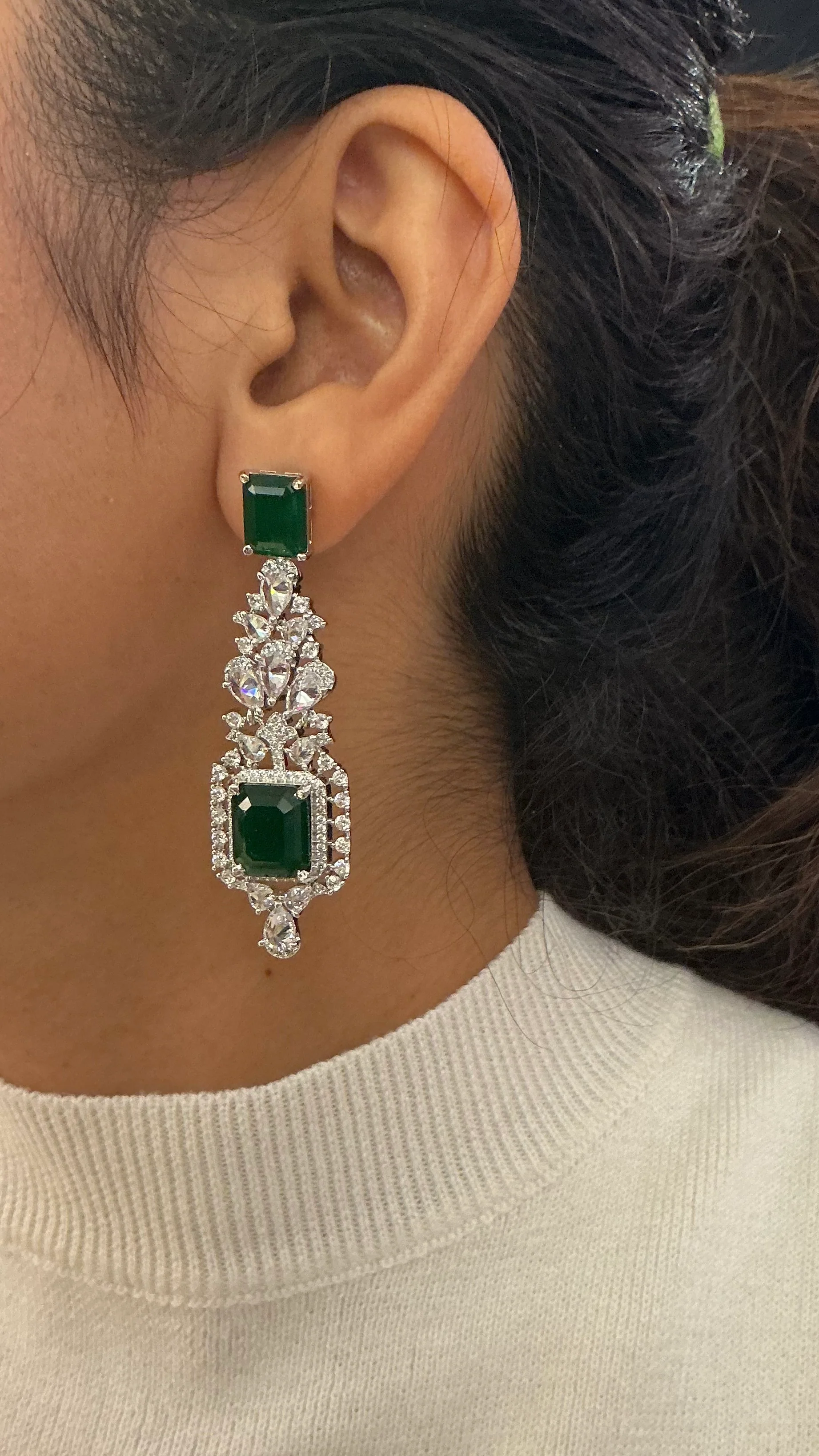 Luxury Emerald Cut Green Crystal Statement Necklace Set in Silver Finish - Image 2