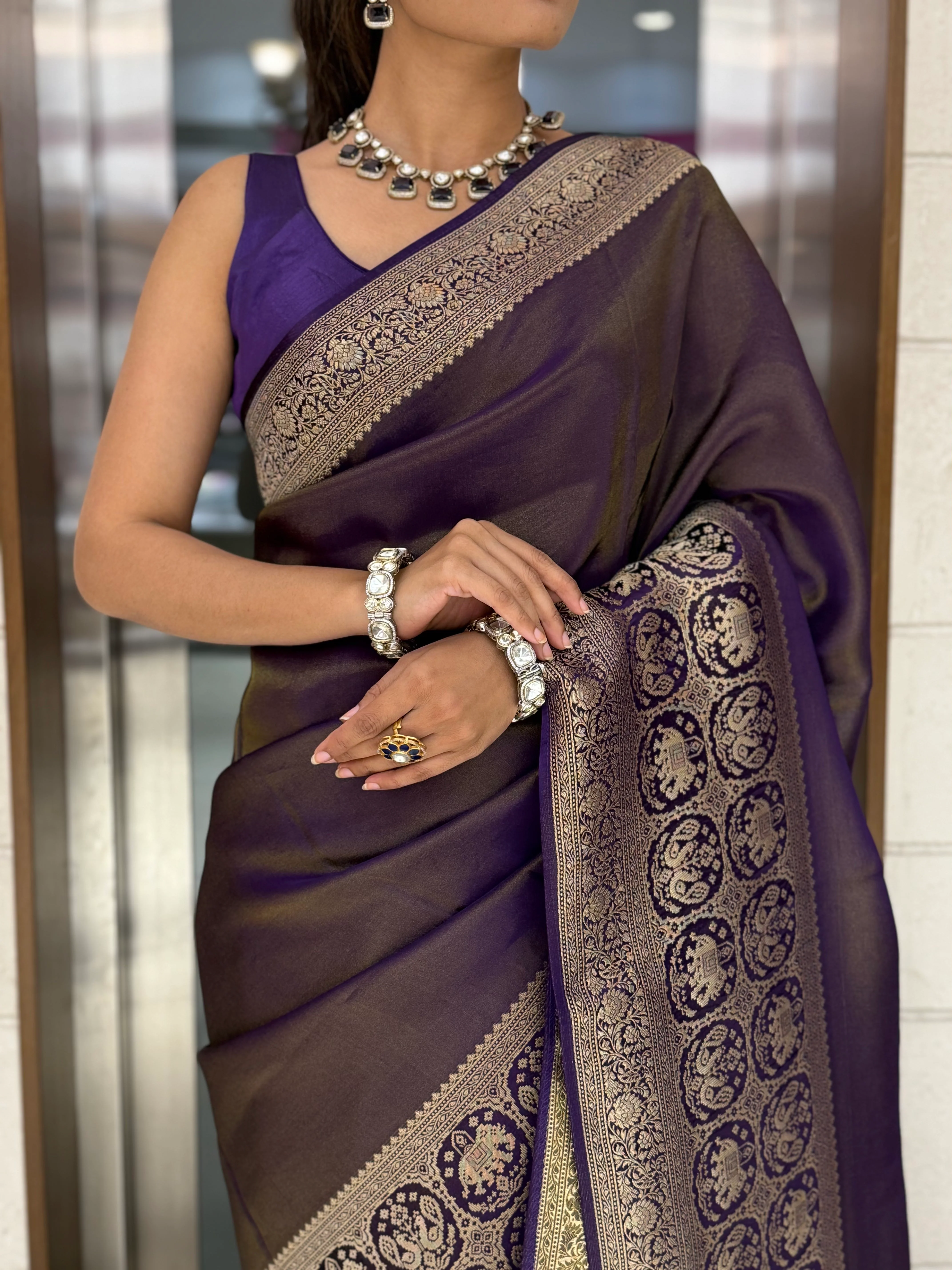 Majestic Plum Kanjivaram Silk Saree with Antique Zari Border & Traditional Motifs - Image 10