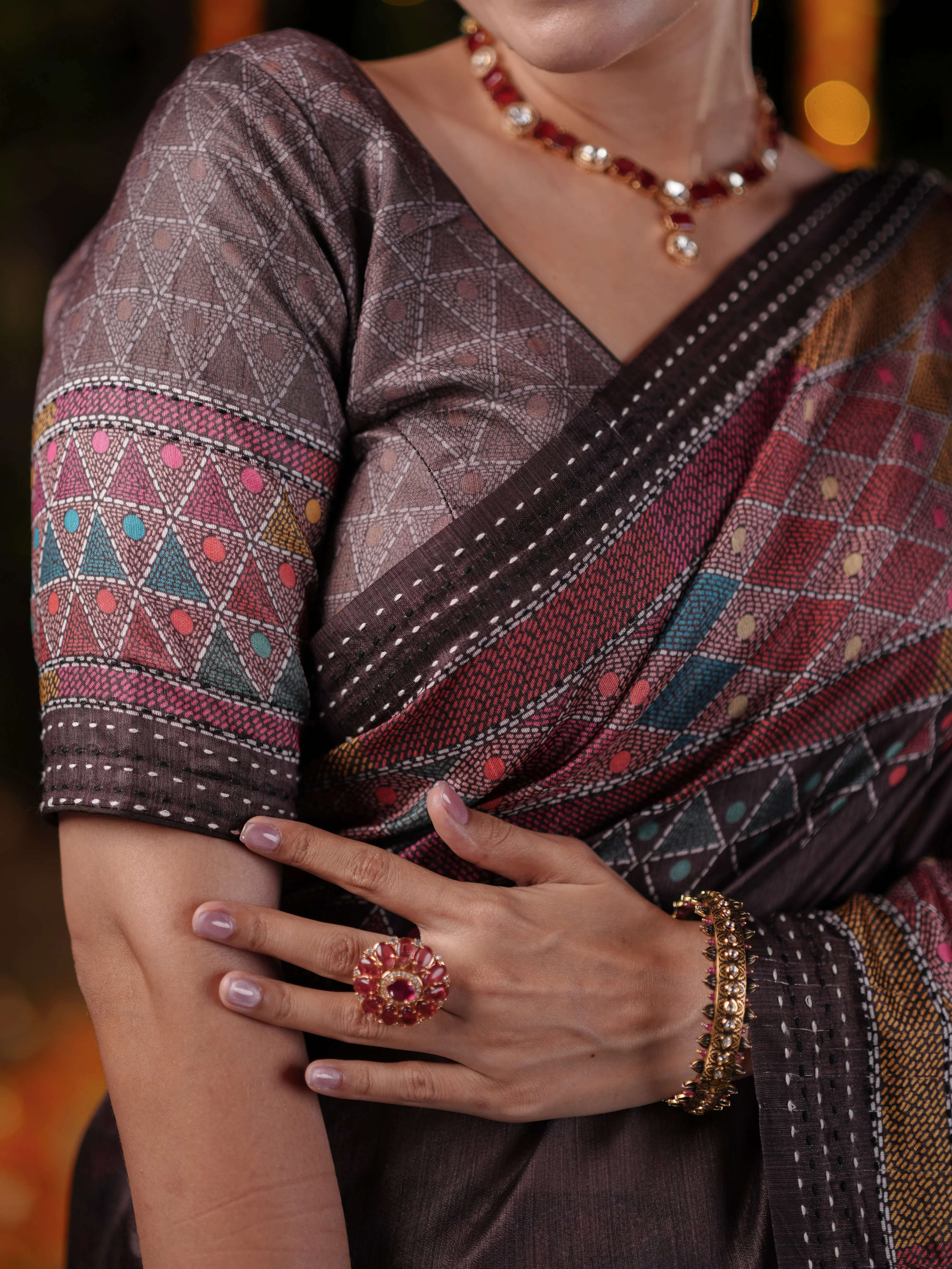 Maroon and Brown PV cotton Khadi Saree with Geometric Print and Unstitched Blouse - Image 3
