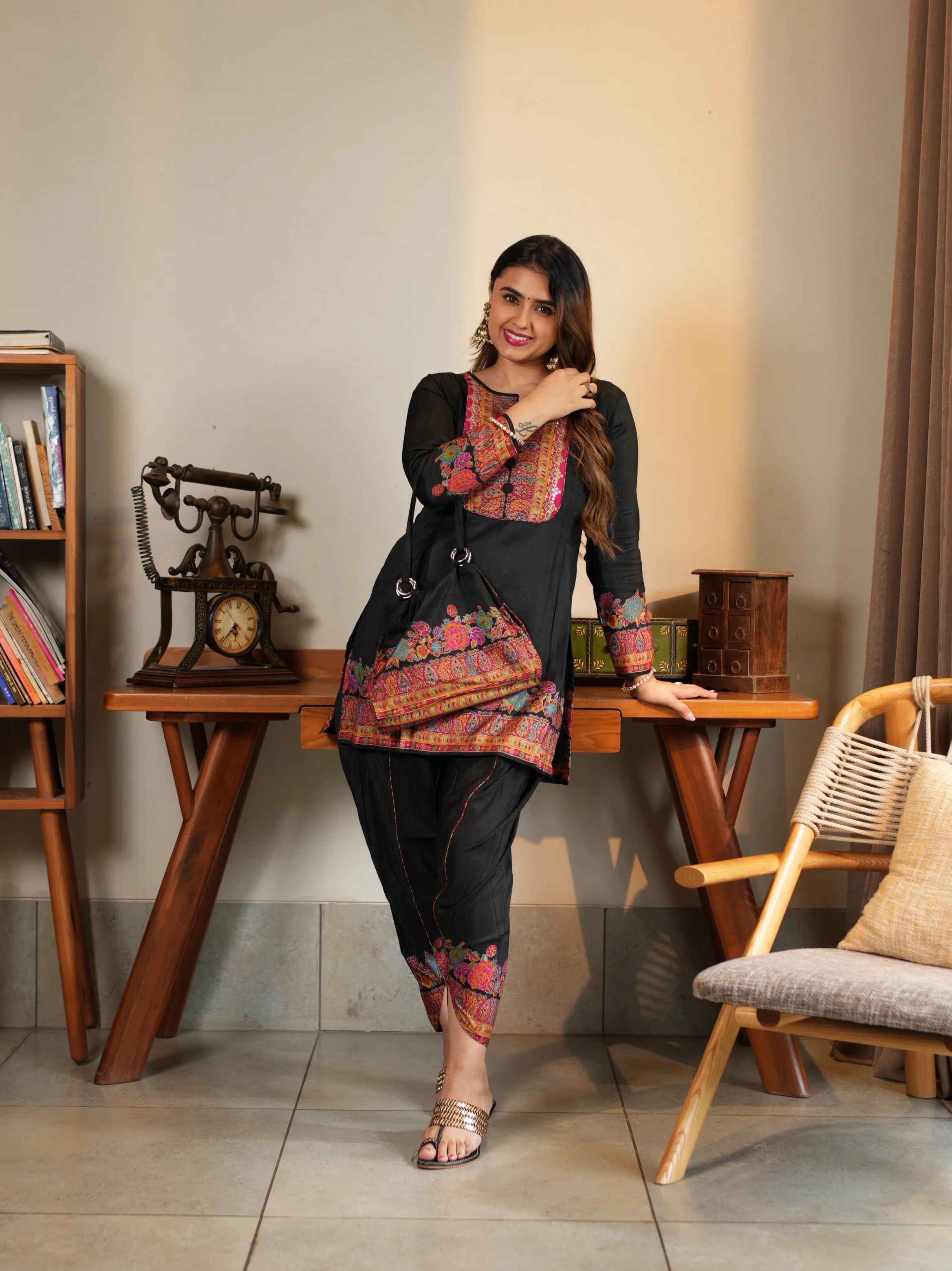 Midnight Kashmiri  Suit Set with Matching Bag - Image 4
