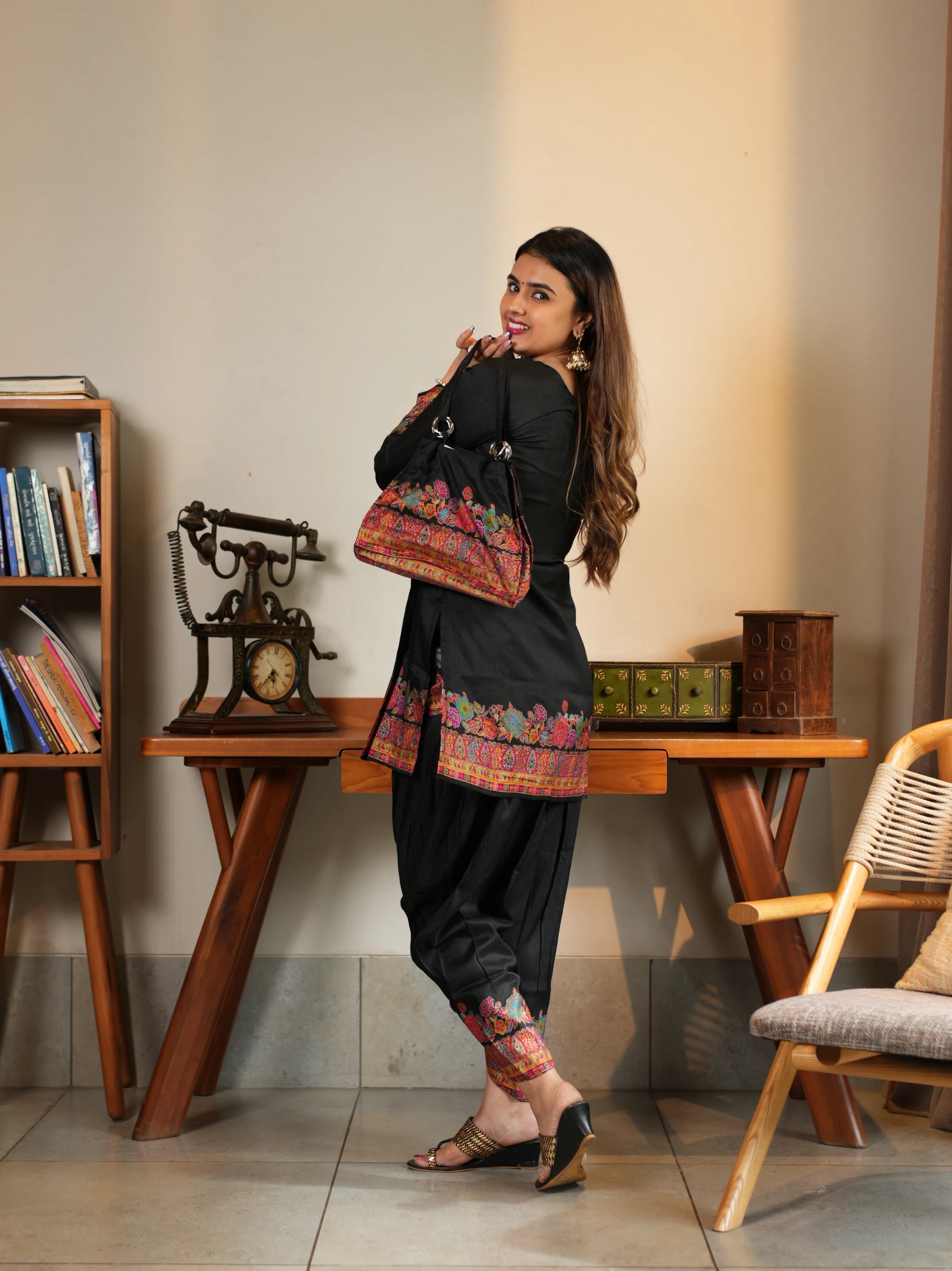 Midnight Kashmiri  Suit Set with Matching Bag - Image 5