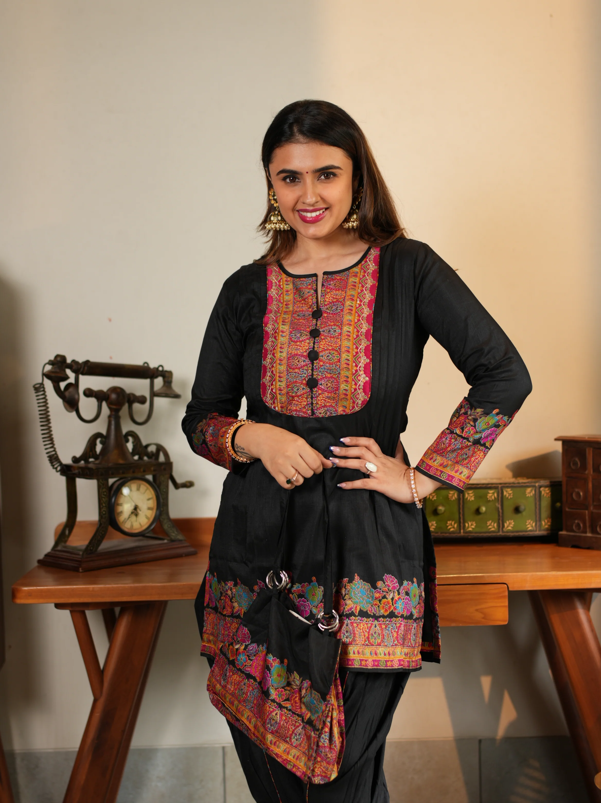 Midnight Kashmiri  Suit Set with Matching Bag - Image 6