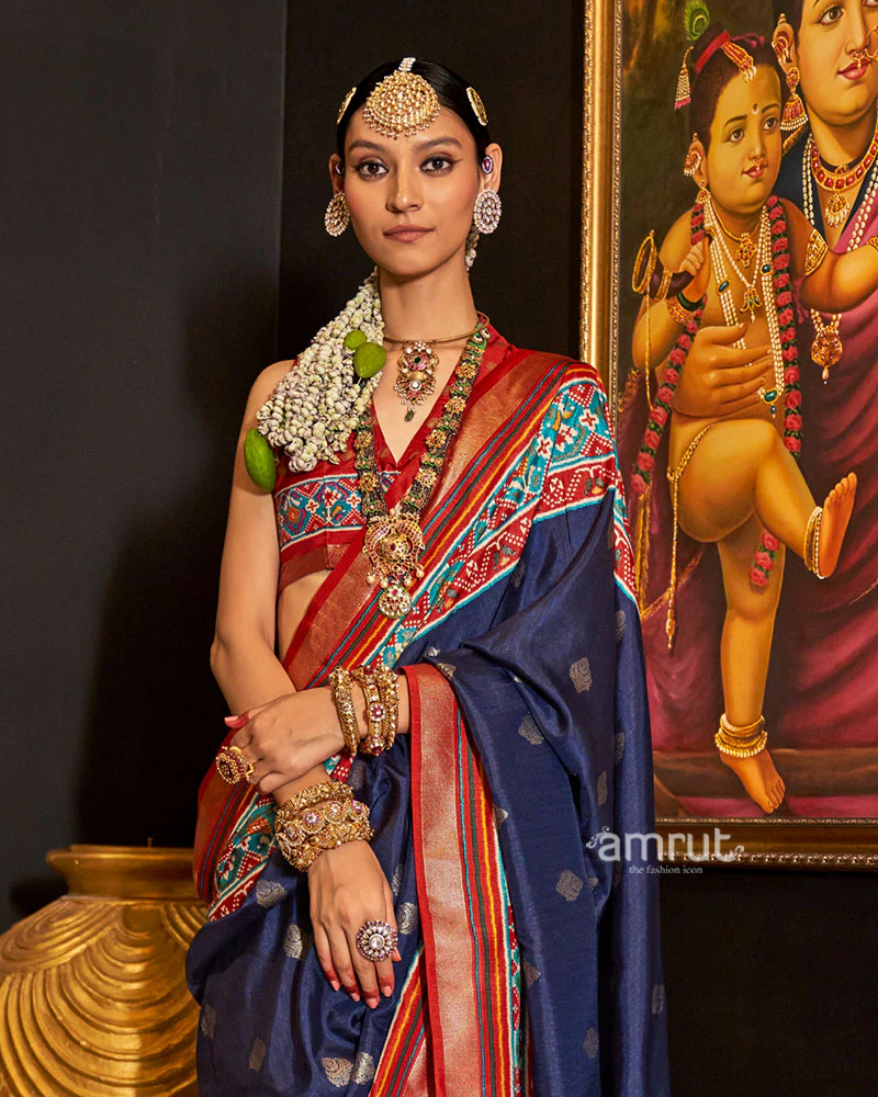 Navy Blue and Red Printed Border Traditional Saree with Unstitched Blouse - Image 2