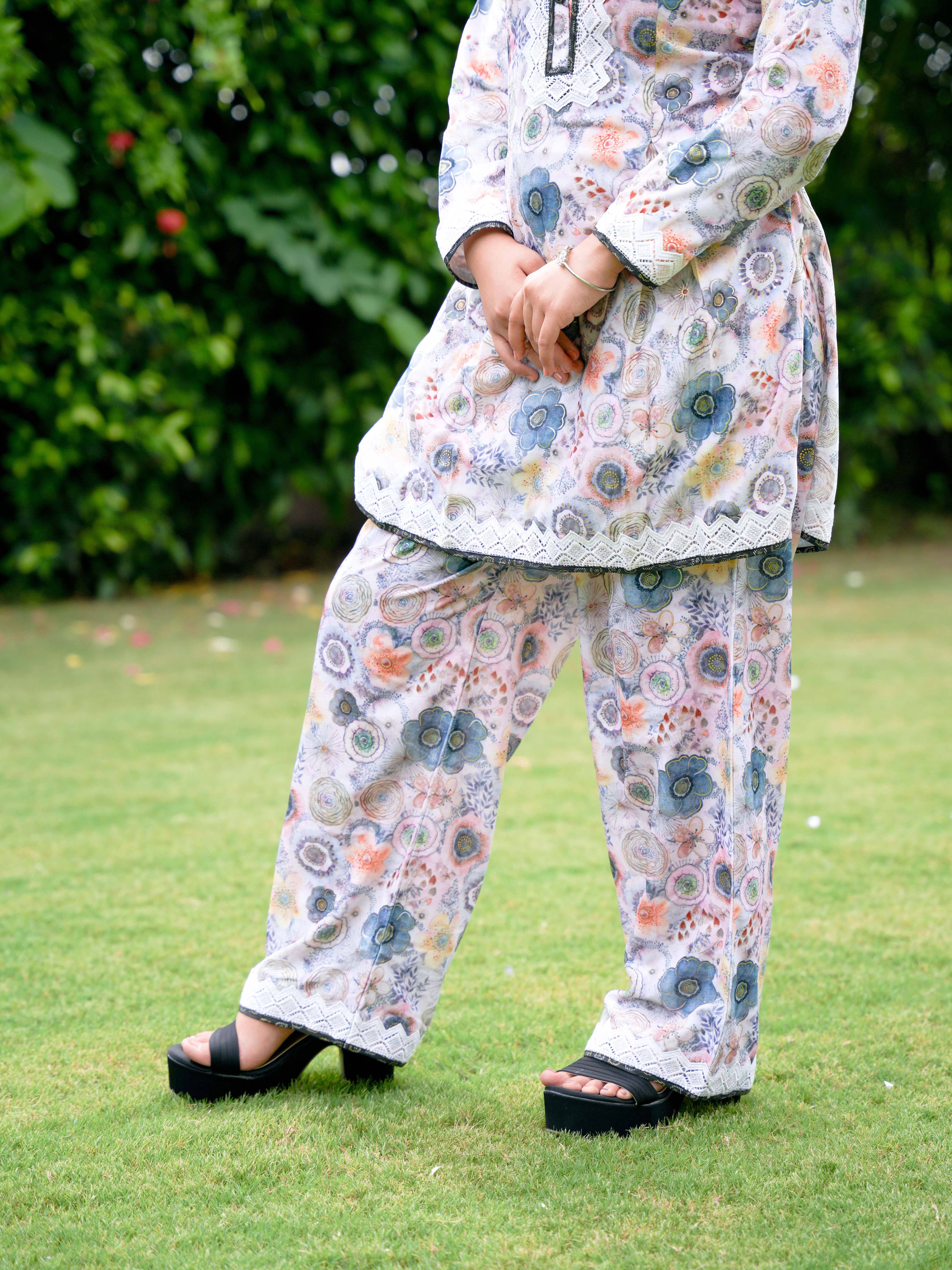 Pastel Floral Printed Cotton Suit Set with Matching Handbag - Image 5