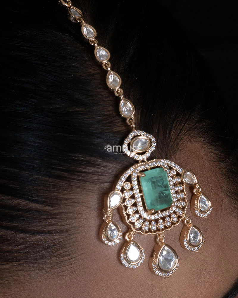 Pastel Green and White Kundan Double Layered Necklace Set - Image 3