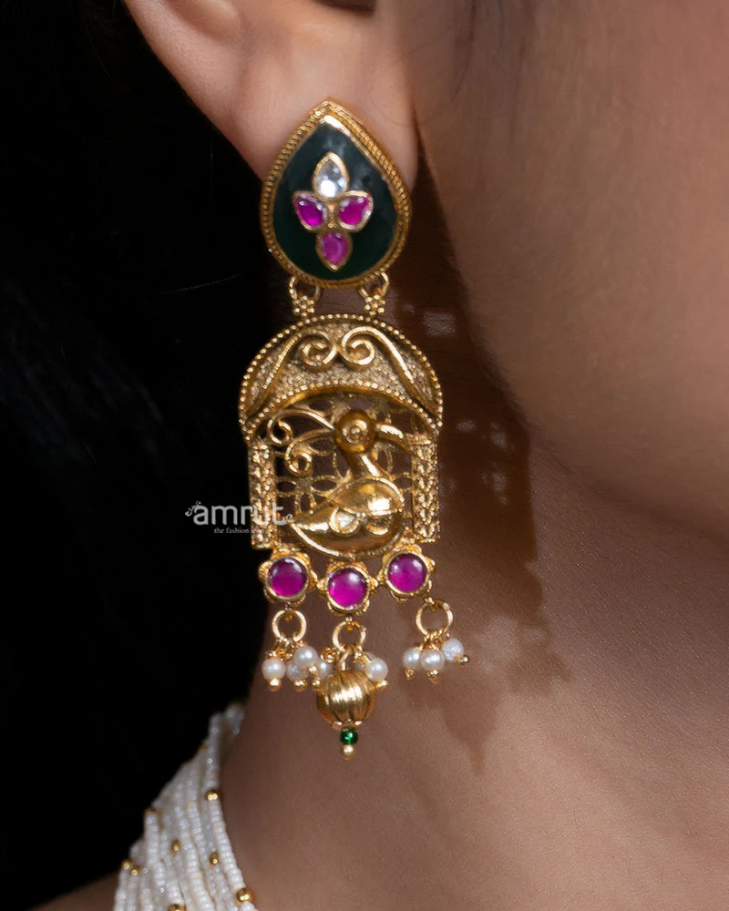 Pearl Beaded Choker Necklace with Kundan and Enamel Detailing - Image 2